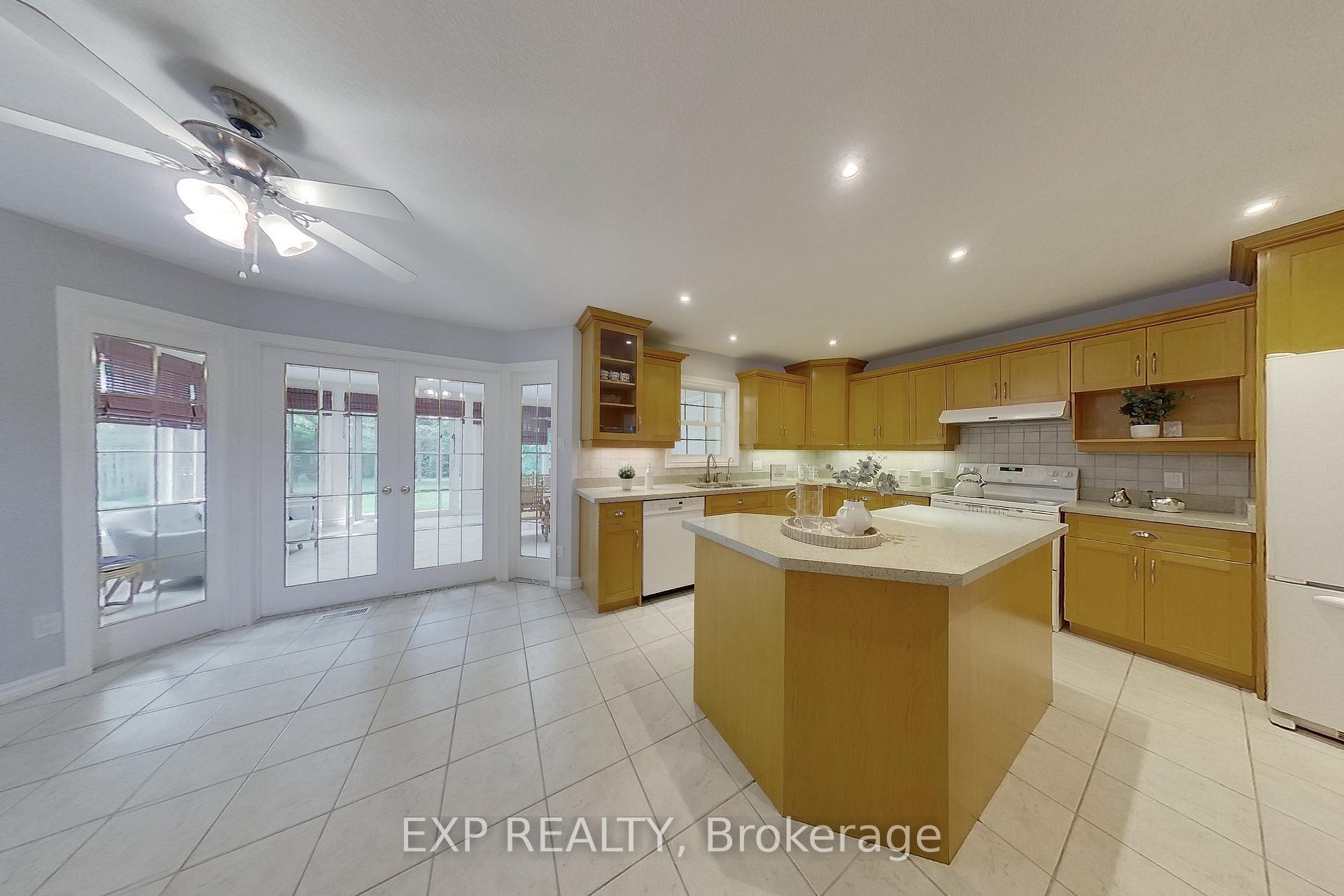 Photo 14 of 517 Buckingham Boulevard, Waterloo — HOMEH