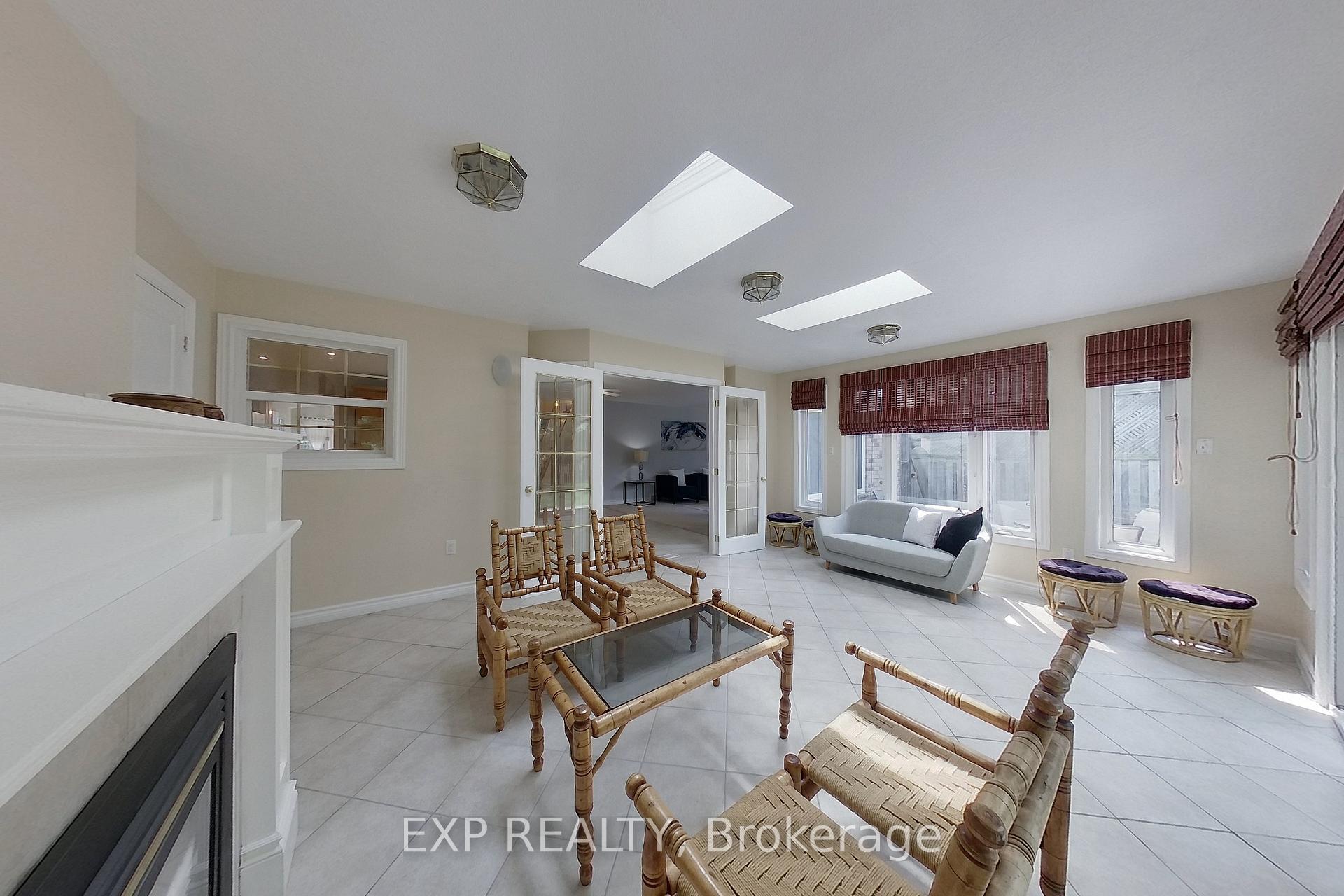 Photo 18 of 517 Buckingham Boulevard, Waterloo — HOMEH