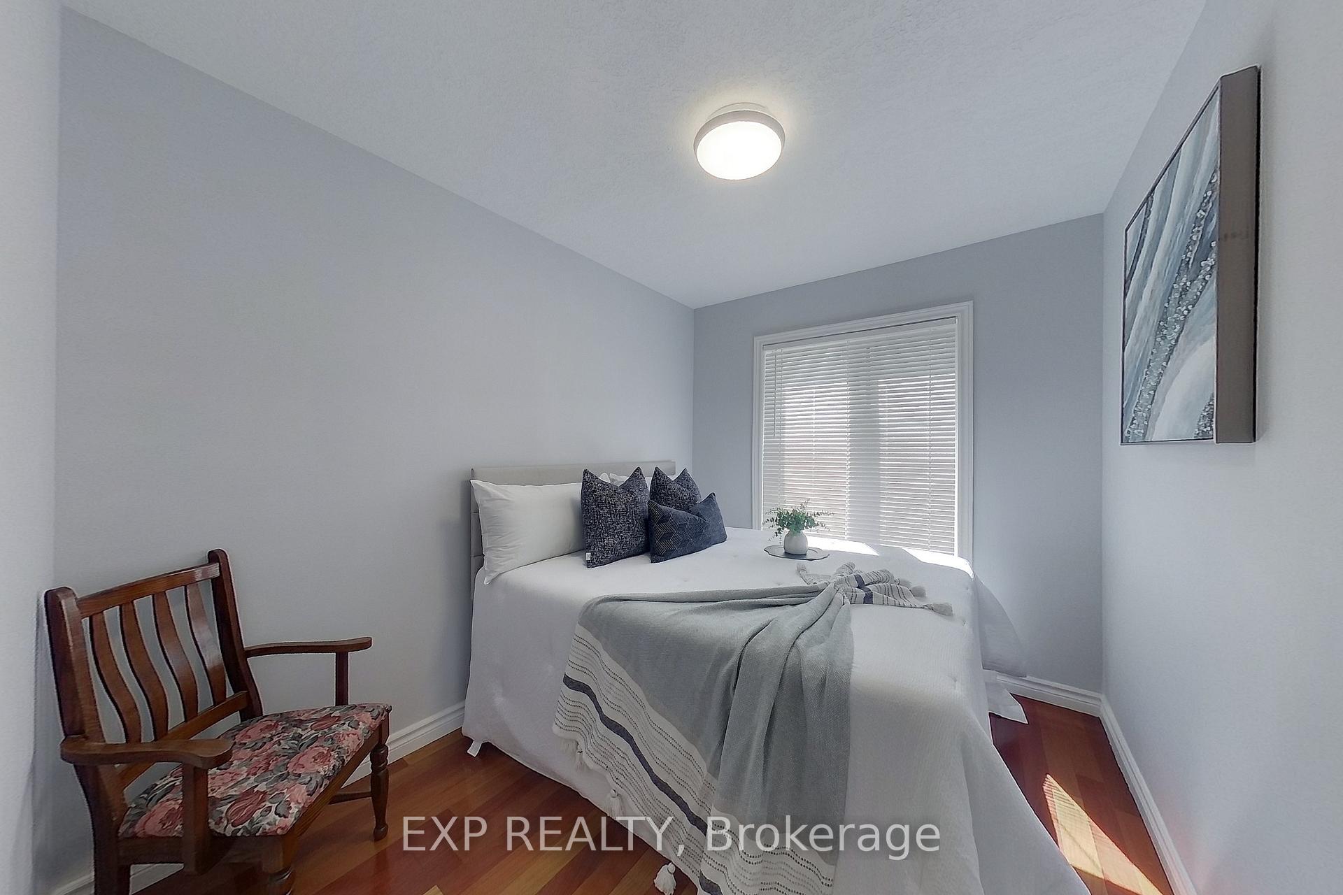 Photo 19 of 517 Buckingham Boulevard, Waterloo — HOMEH