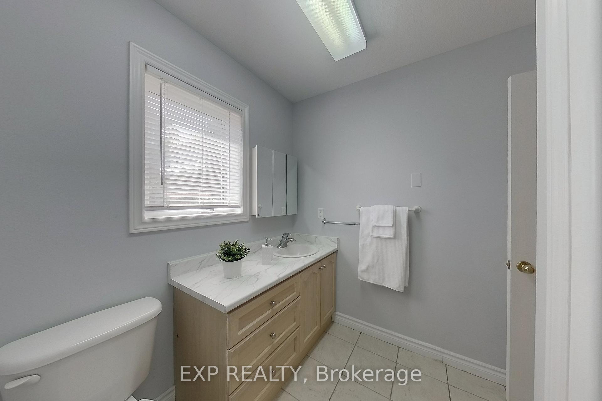 Photo 20 of 517 Buckingham Boulevard, Waterloo — HOMEH