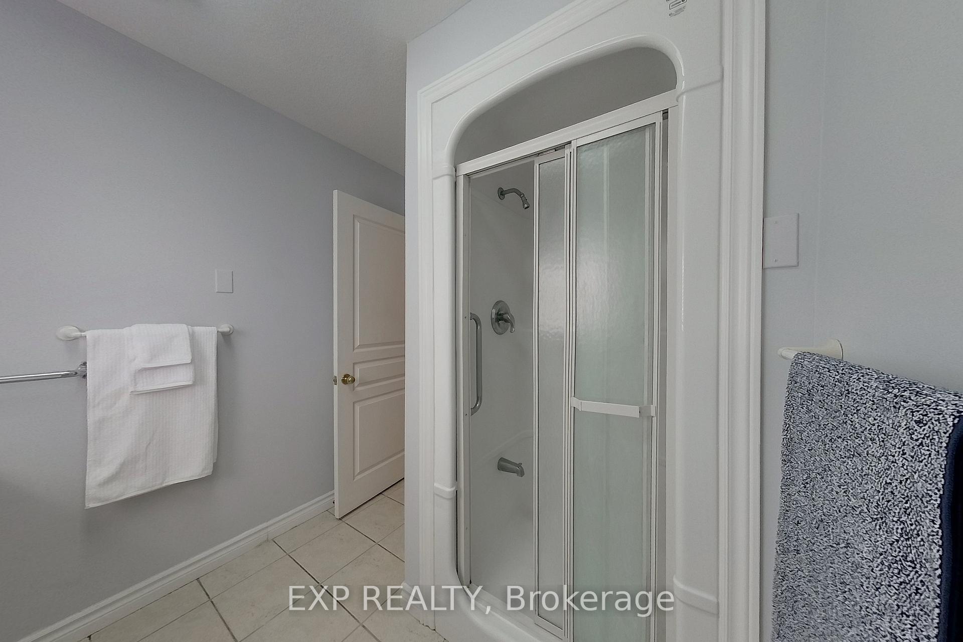 Photo 21 of 517 Buckingham Boulevard, Waterloo — HOMEH