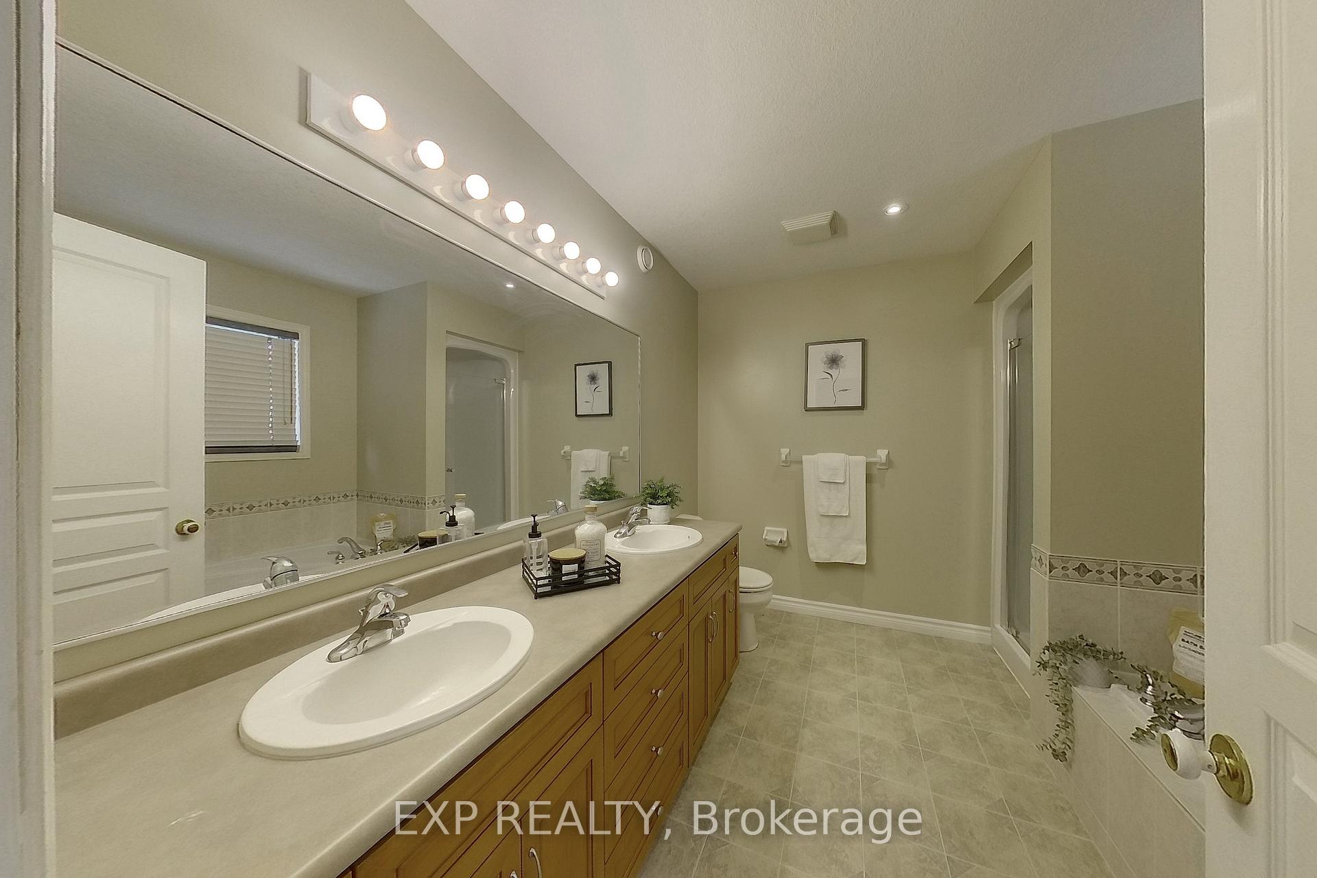 Photo 25 of 517 Buckingham Boulevard, Waterloo — HOMEH