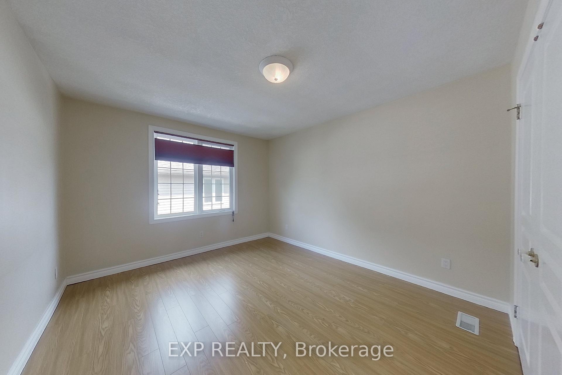 Photo 28 of 517 Buckingham Boulevard, Waterloo — HOMEH