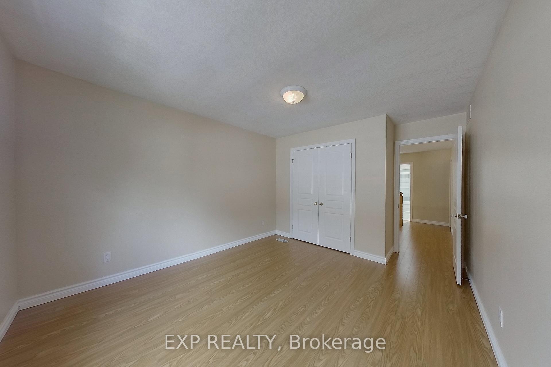 Photo 29 of 517 Buckingham Boulevard, Waterloo — HOMEH
