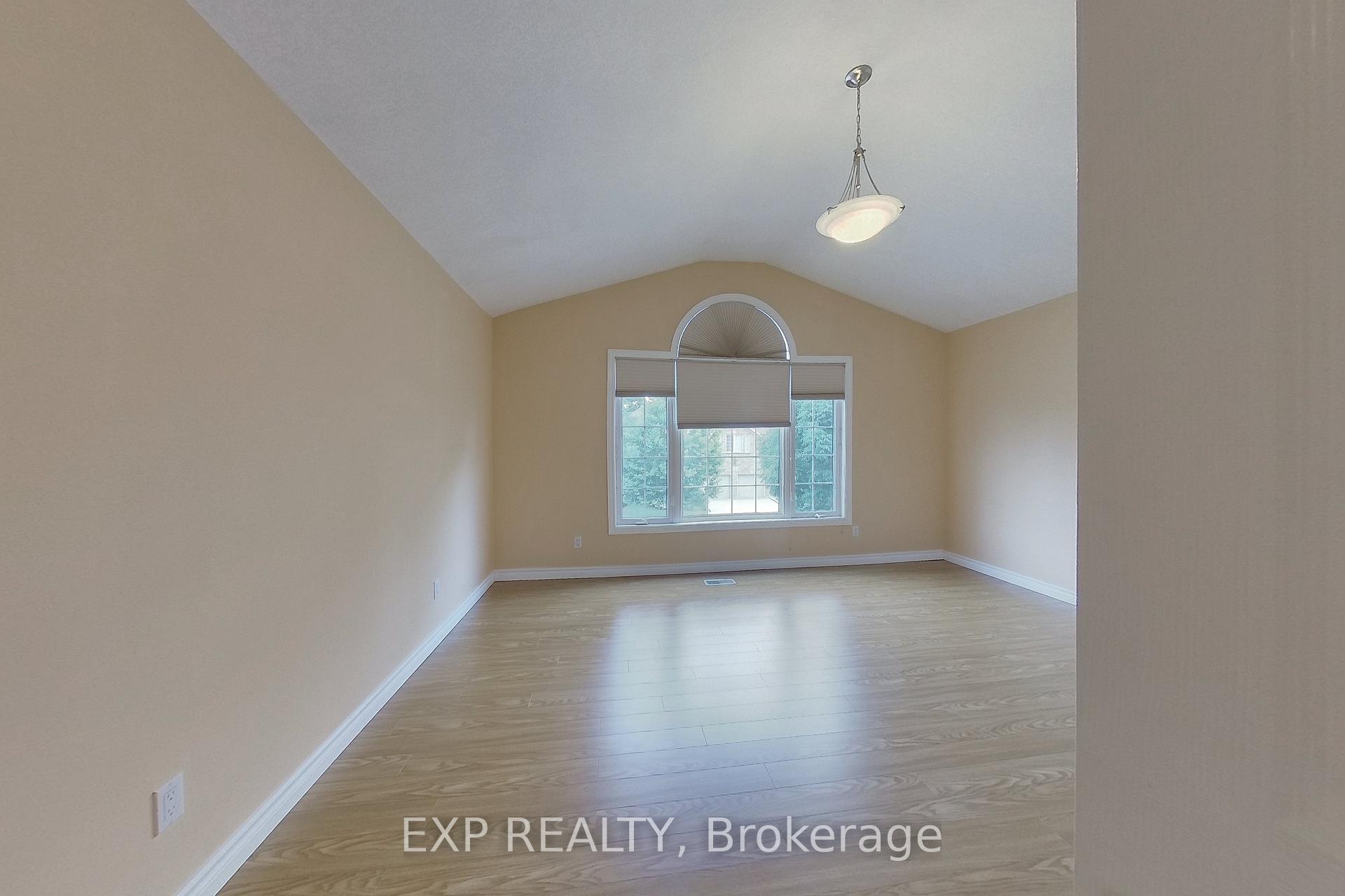 Photo 31 of 517 Buckingham Boulevard, Waterloo — HOMEH