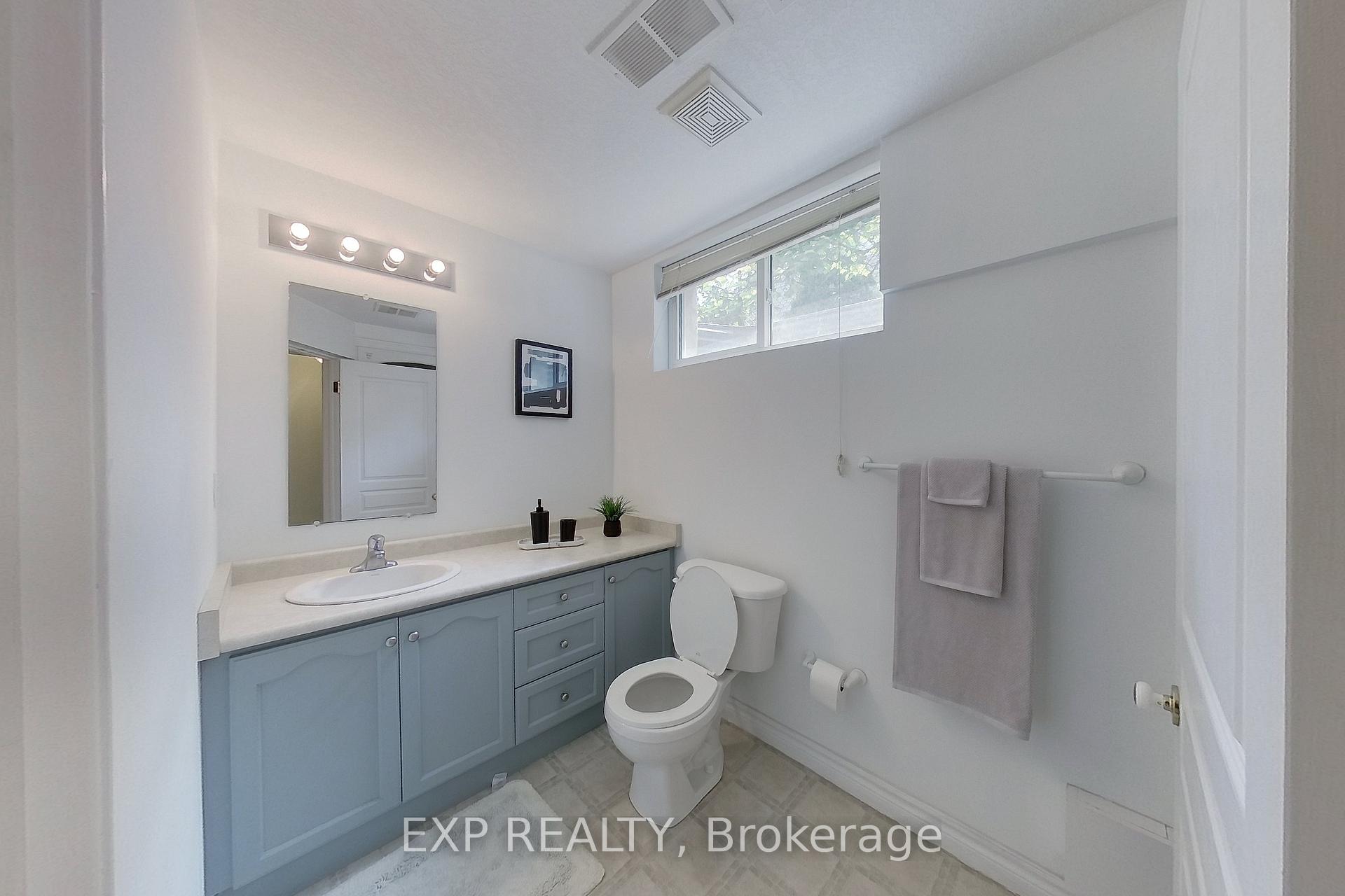 Photo 41 of 517 Buckingham Boulevard, Waterloo — HOMEH