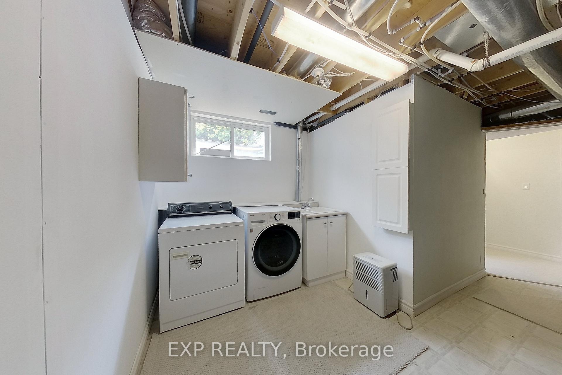 Photo 43 of 517 Buckingham Boulevard, Waterloo — HOMEH