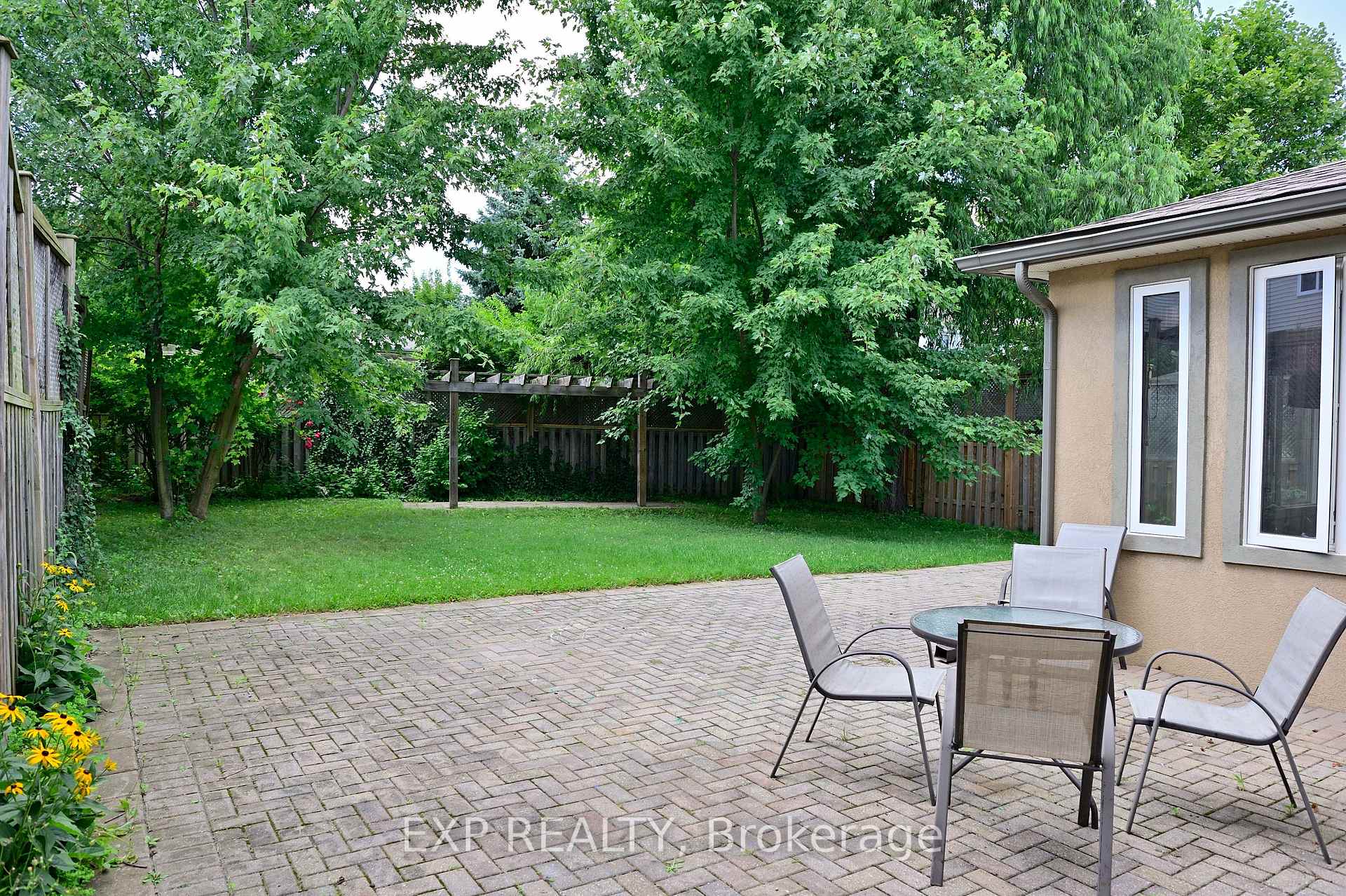 Photo 45 of 517 Buckingham Boulevard, Waterloo — HOMEH