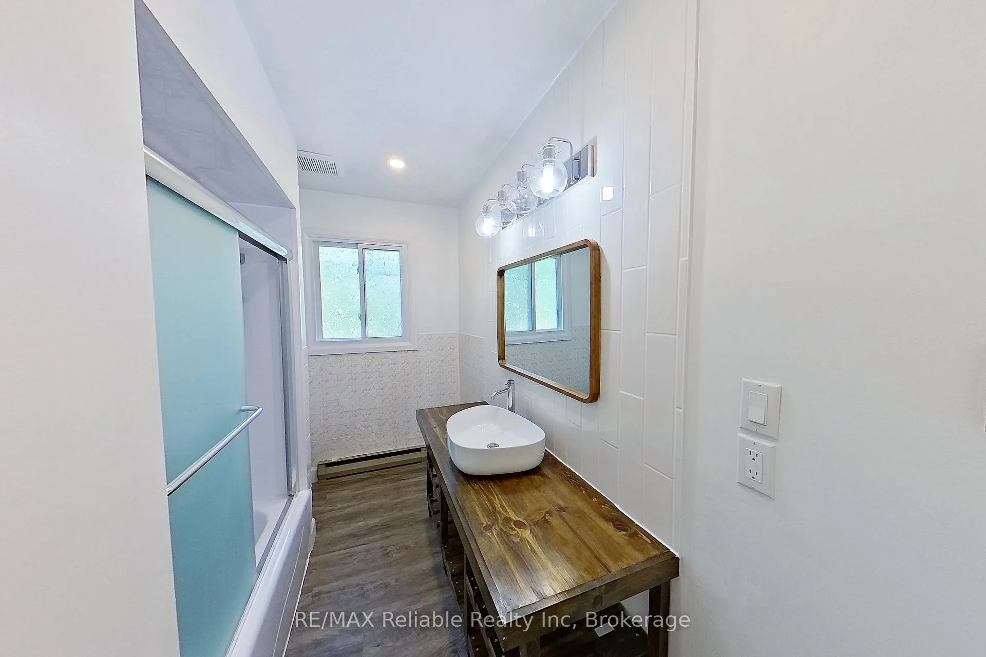 Photo 15 of 439 Queen Street E, Wellington North, Mount Forest — HOMEH