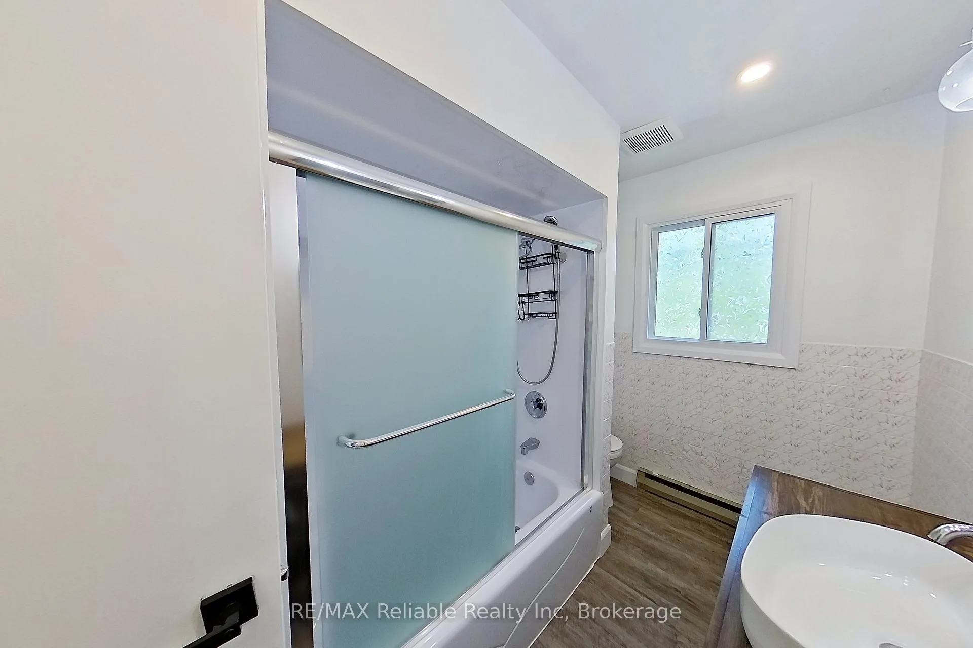 Photo 16 of 439 Queen Street E, Wellington North, Mount Forest — HOMEH