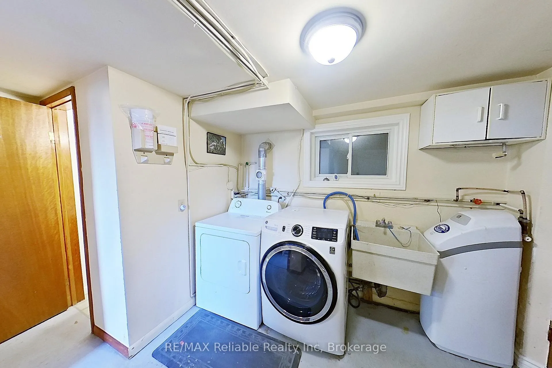 Photo 24 of 439 Queen Street E, Wellington North, Mount Forest — HOMEH