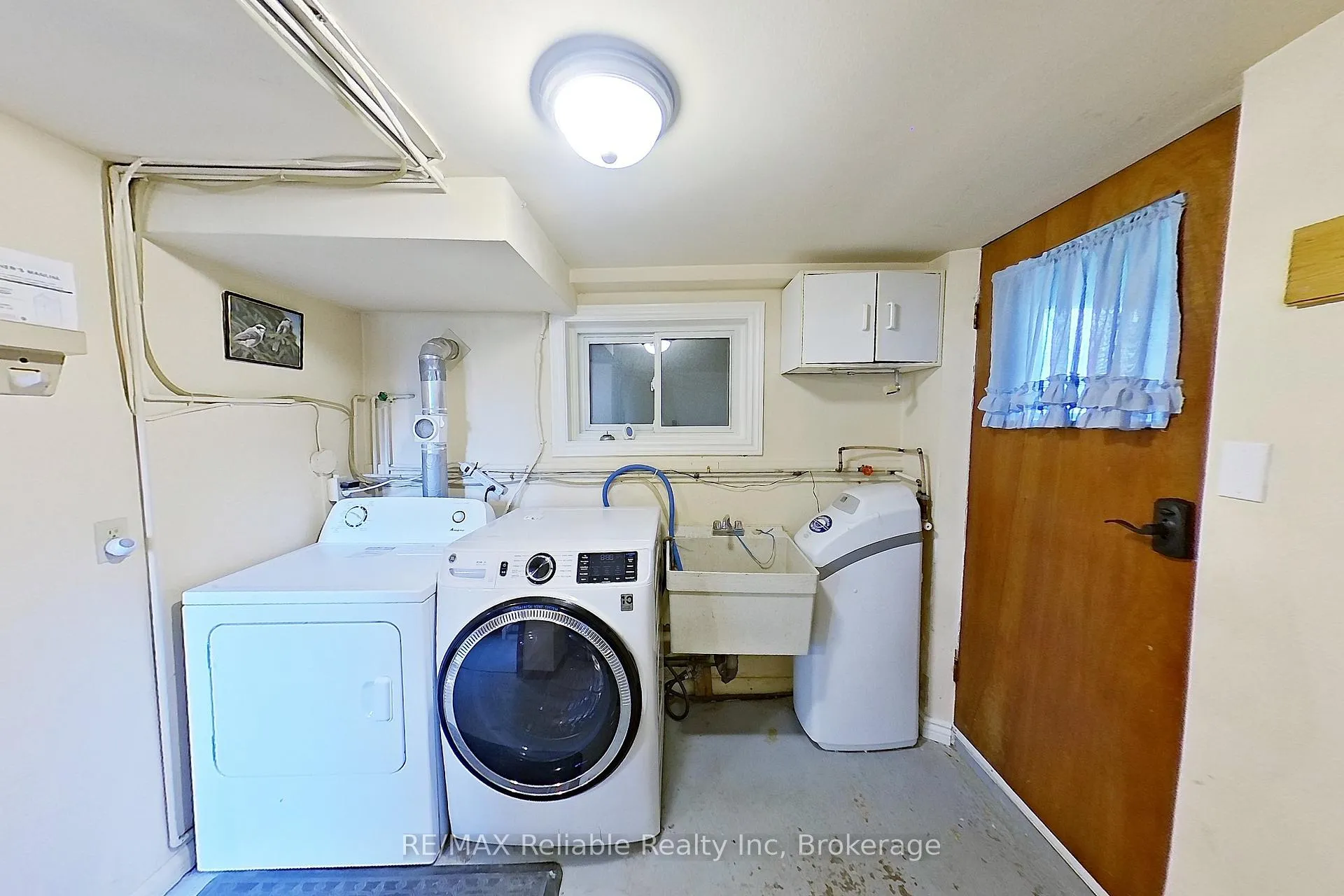 Photo 26 of 439 Queen Street E, Wellington North, Mount Forest — HOMEH