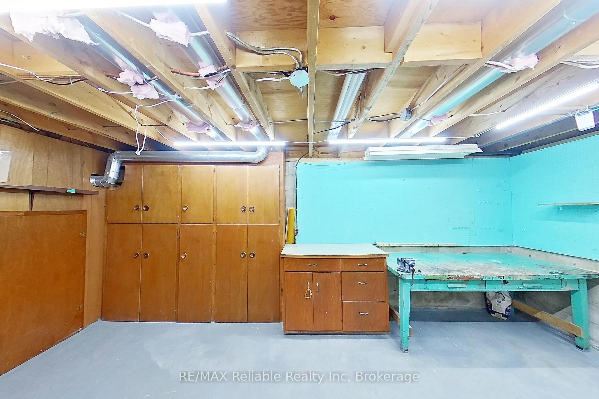 Photo 31 of 439 Queen Street E, Wellington North, Mount Forest — HOMEH