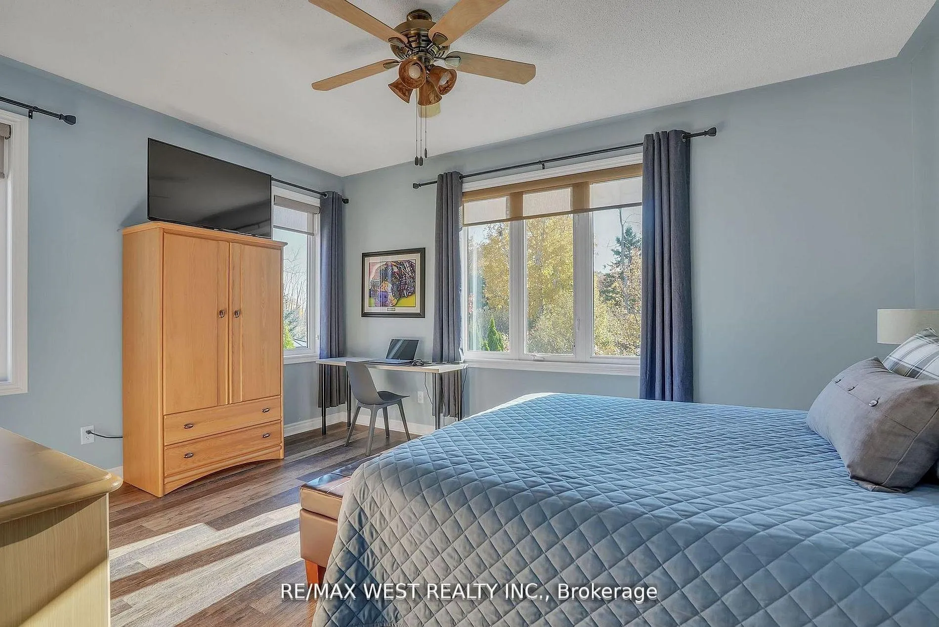 Photo 17 of 44 Starboard Circle, Wasaga Beach — HOMEH