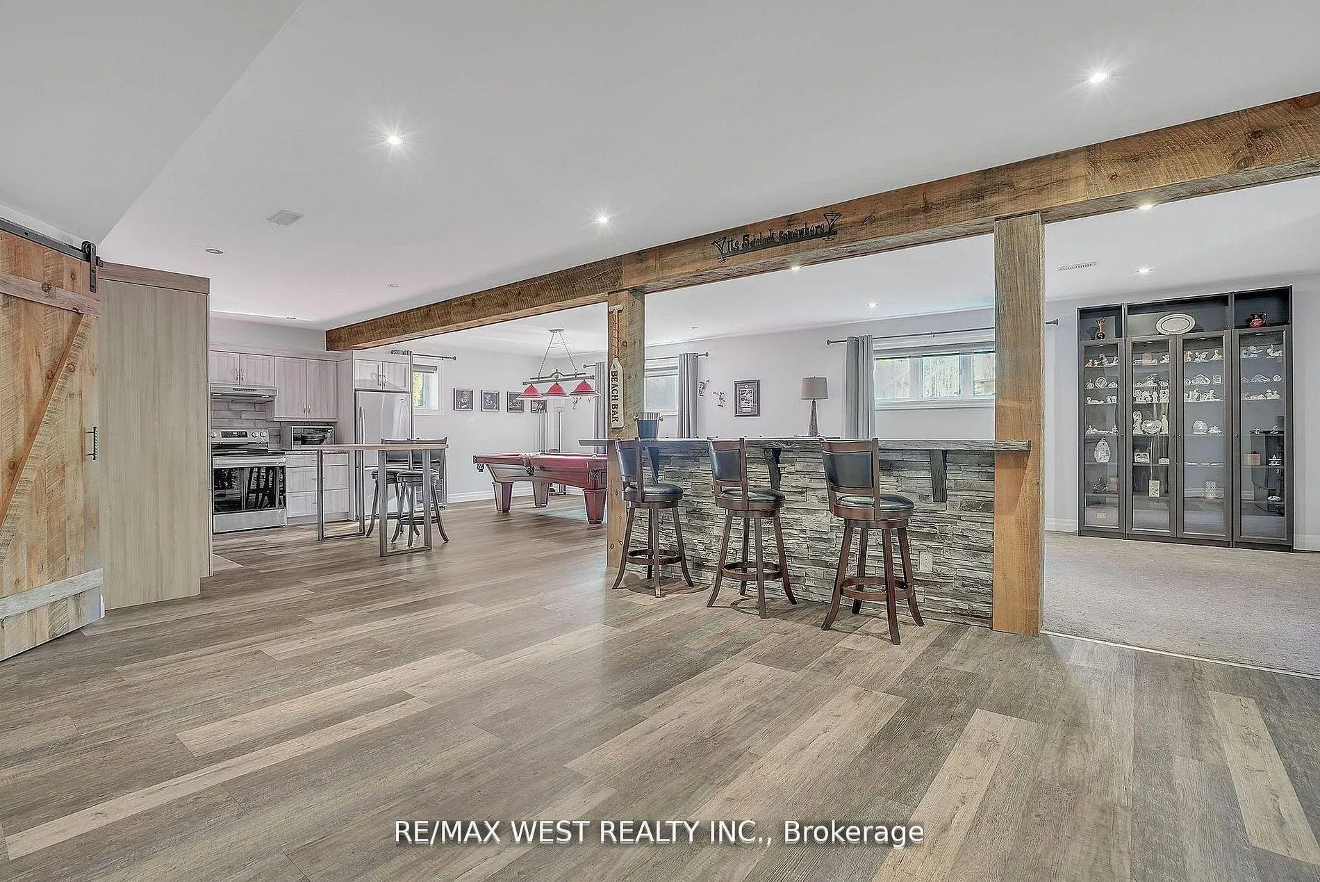 Photo 19 of 44 Starboard Circle, Wasaga Beach — HOMEH