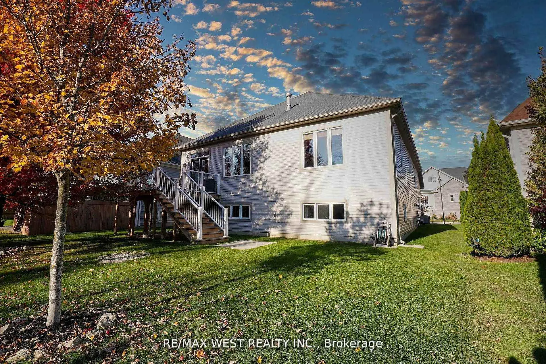 Photo 26 of 44 Starboard Circle, Wasaga Beach — HOMEH