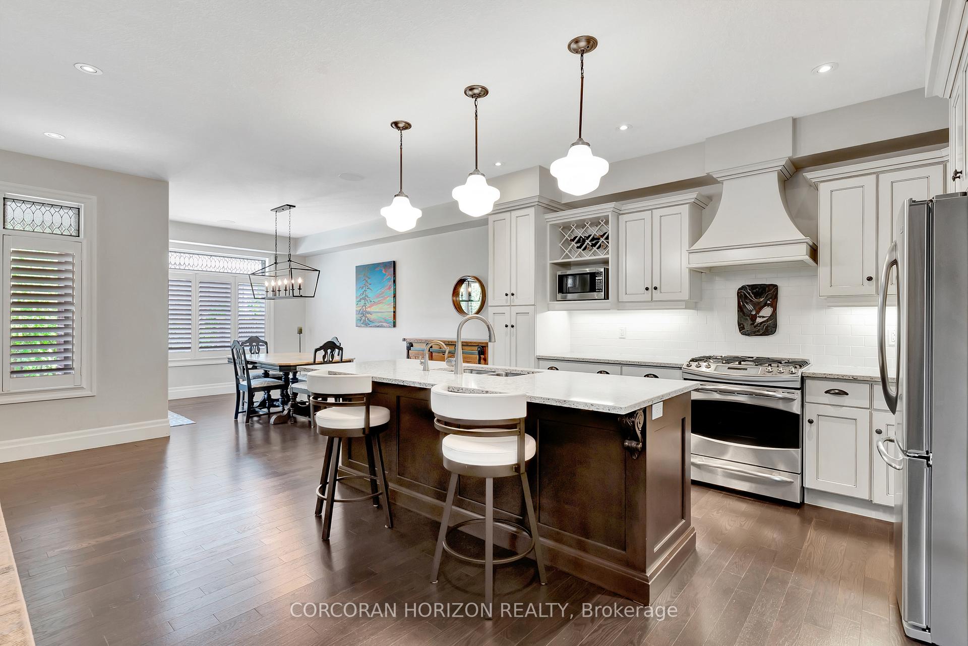 Photo 8 of 136 Oak Park Drive, Waterloo, Eastbridge — HOMEH