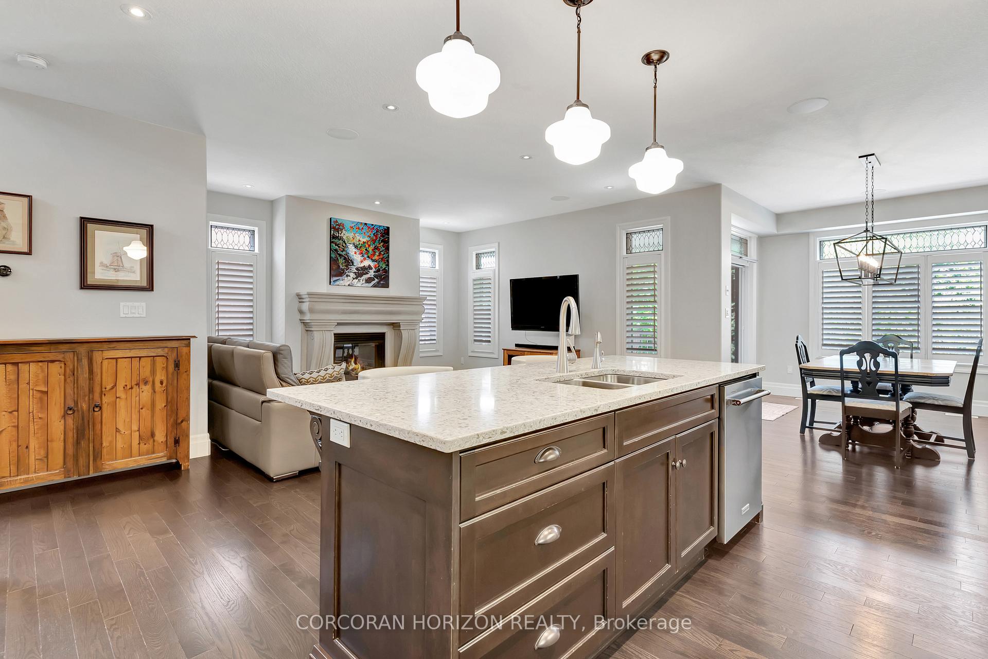 Photo 10 of 136 Oak Park Drive, Waterloo, Eastbridge — HOMEH