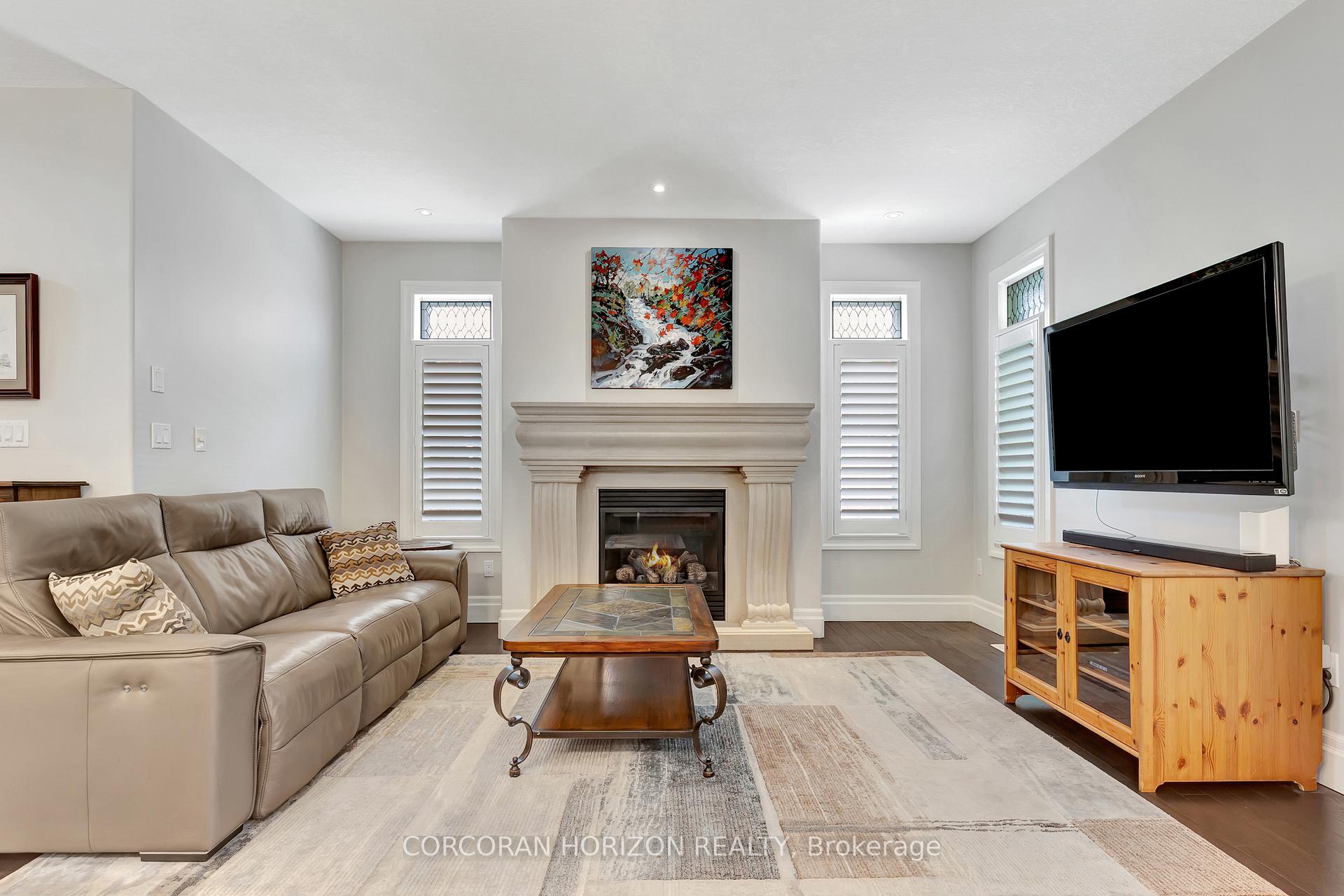 Photo 13 of 136 Oak Park Drive, Waterloo, Eastbridge — HOMEH