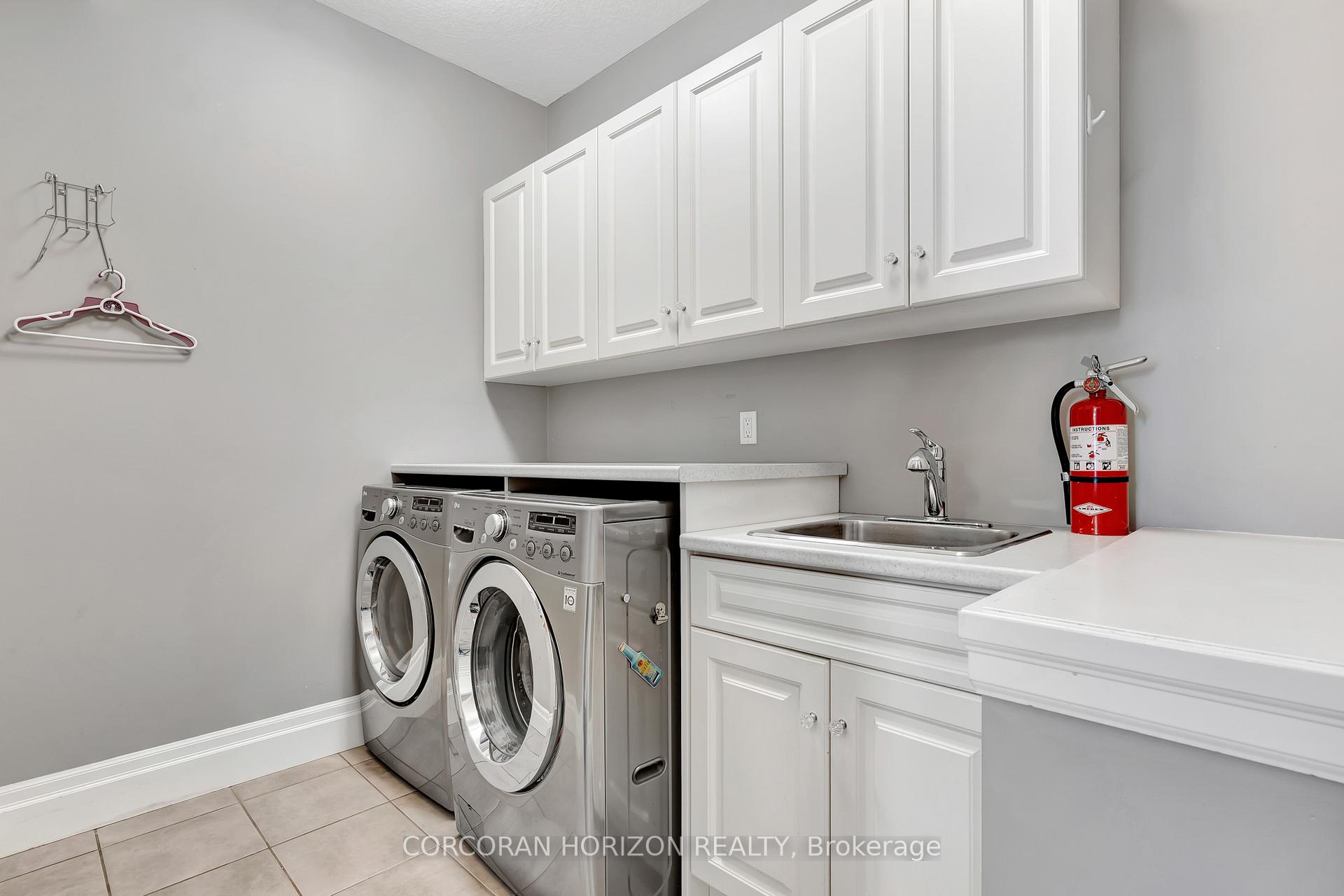 Photo 17 of 136 Oak Park Drive, Waterloo, Eastbridge — HOMEH