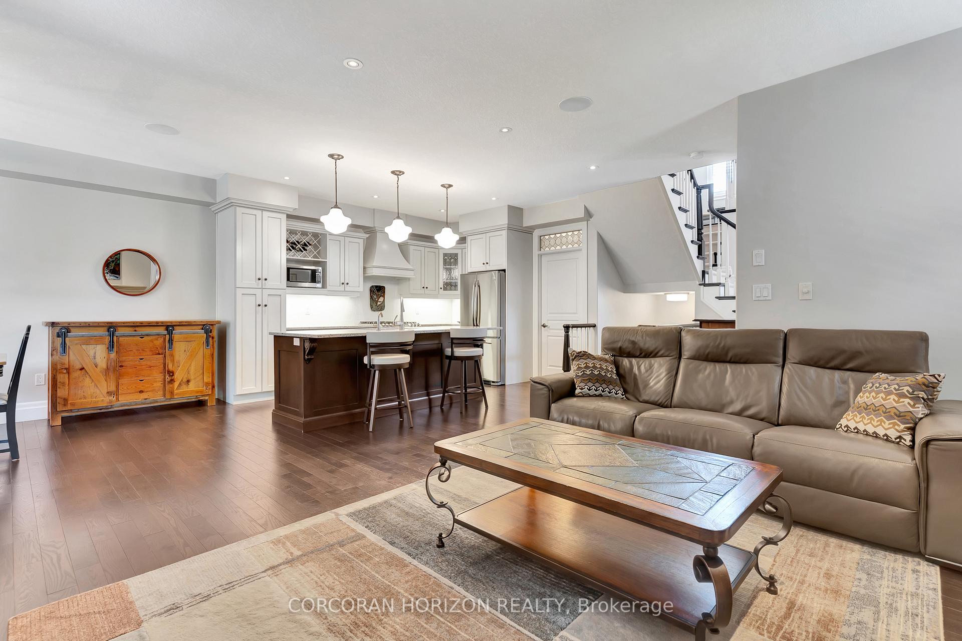 Photo 19 of 136 Oak Park Drive, Waterloo, Eastbridge — HOMEH