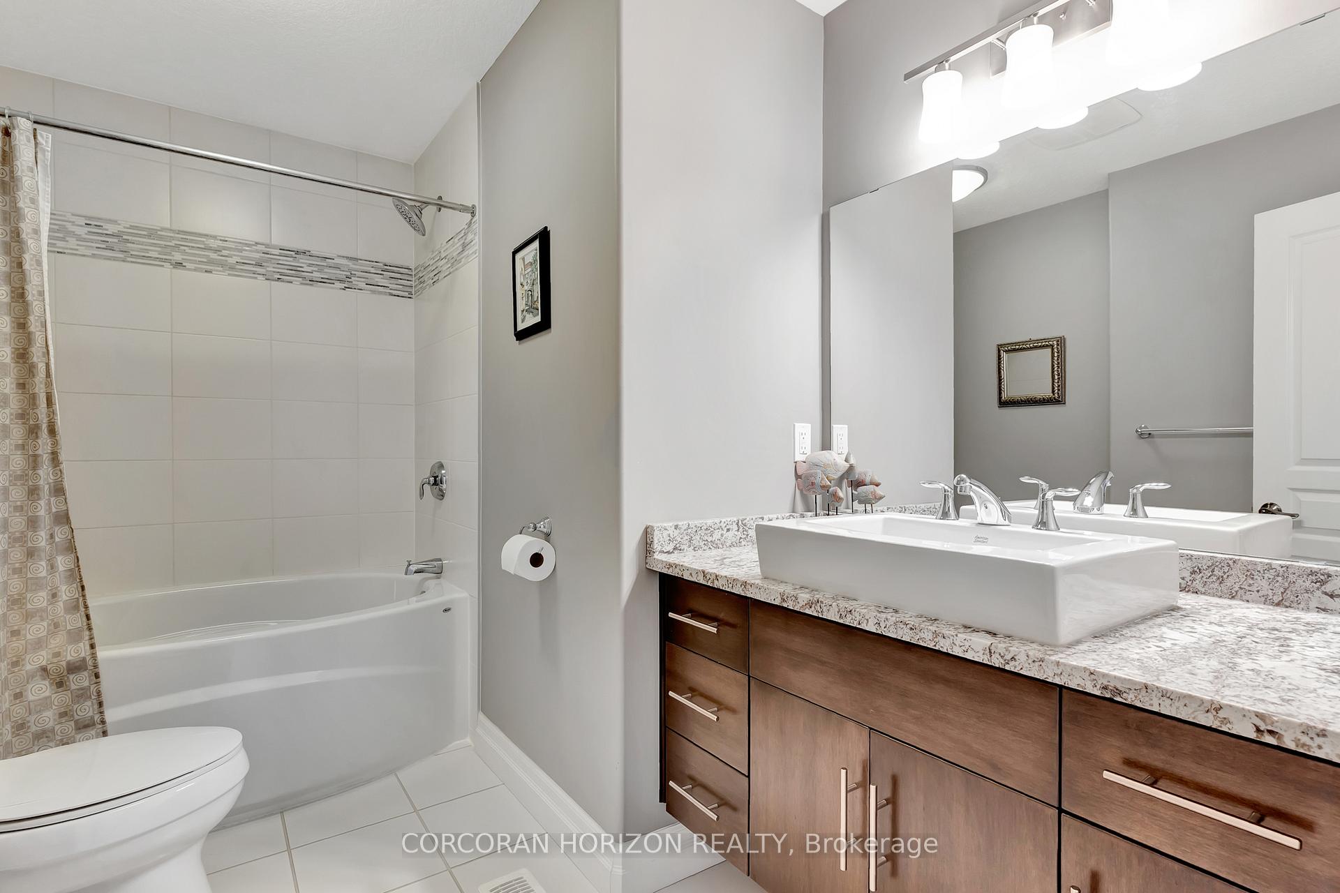 Photo 23 of 136 Oak Park Drive, Waterloo, Eastbridge — HOMEH