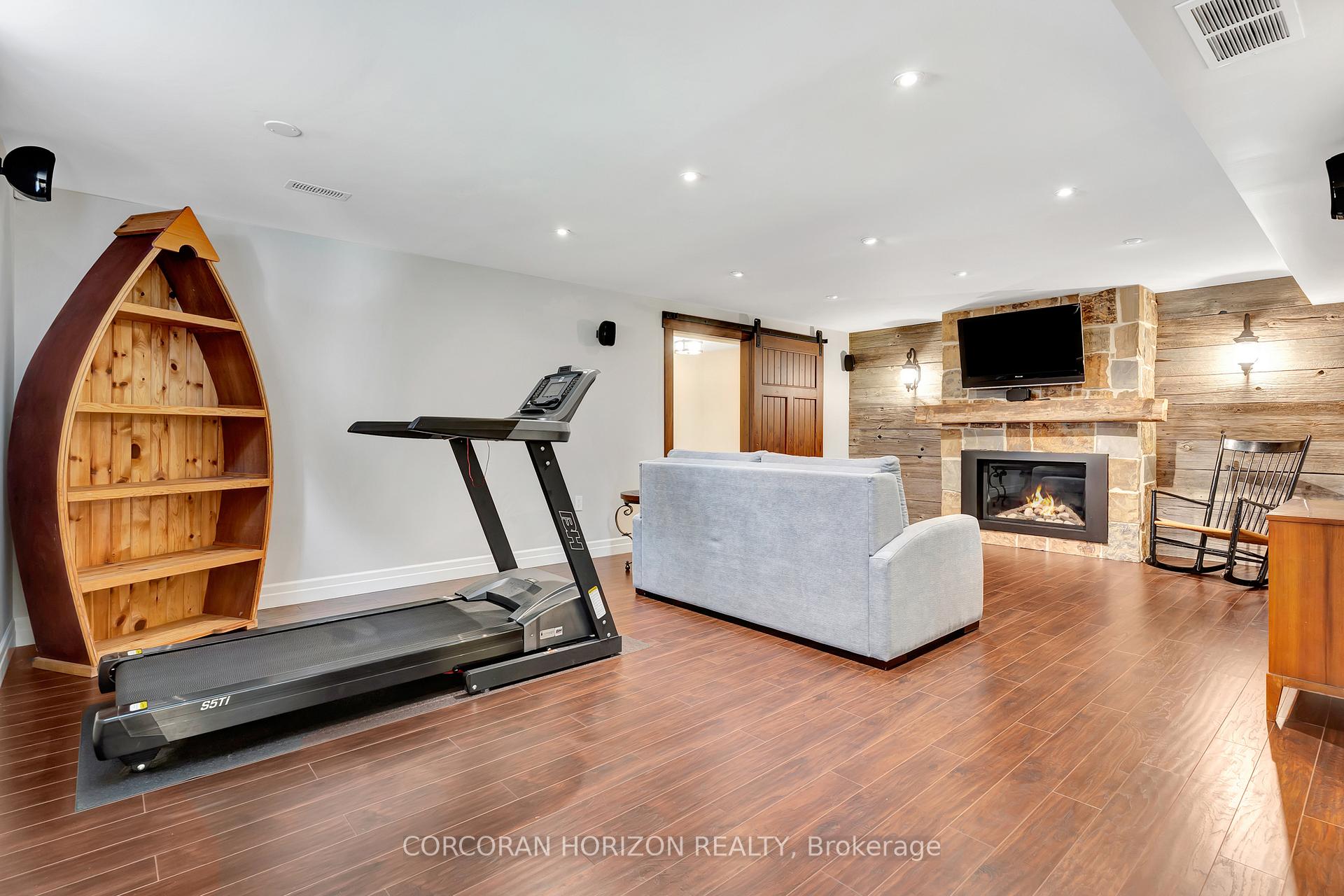 Photo 29 of 136 Oak Park Drive, Waterloo, Eastbridge — HOMEH