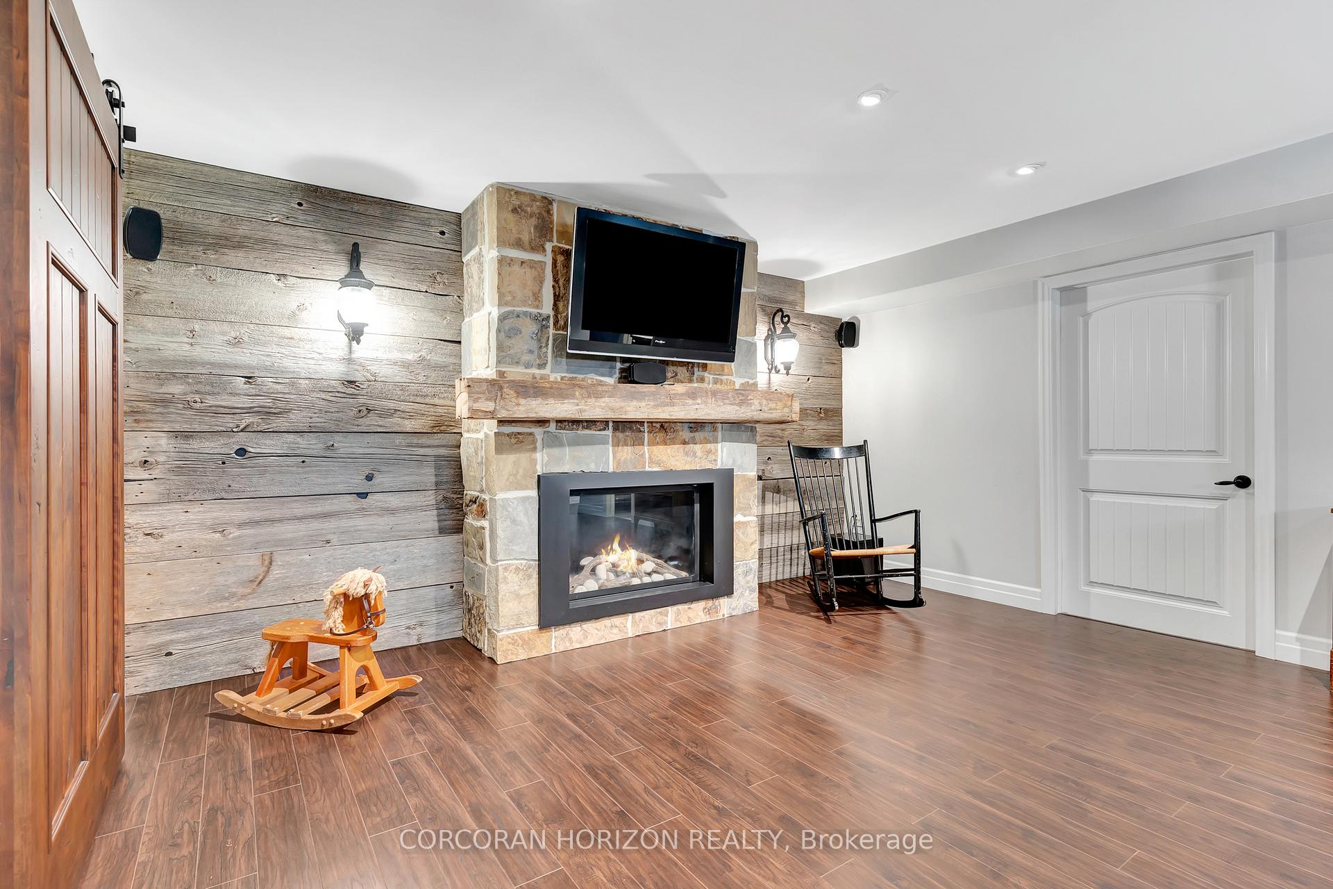 Photo 31 of 136 Oak Park Drive, Waterloo, Eastbridge — HOMEH