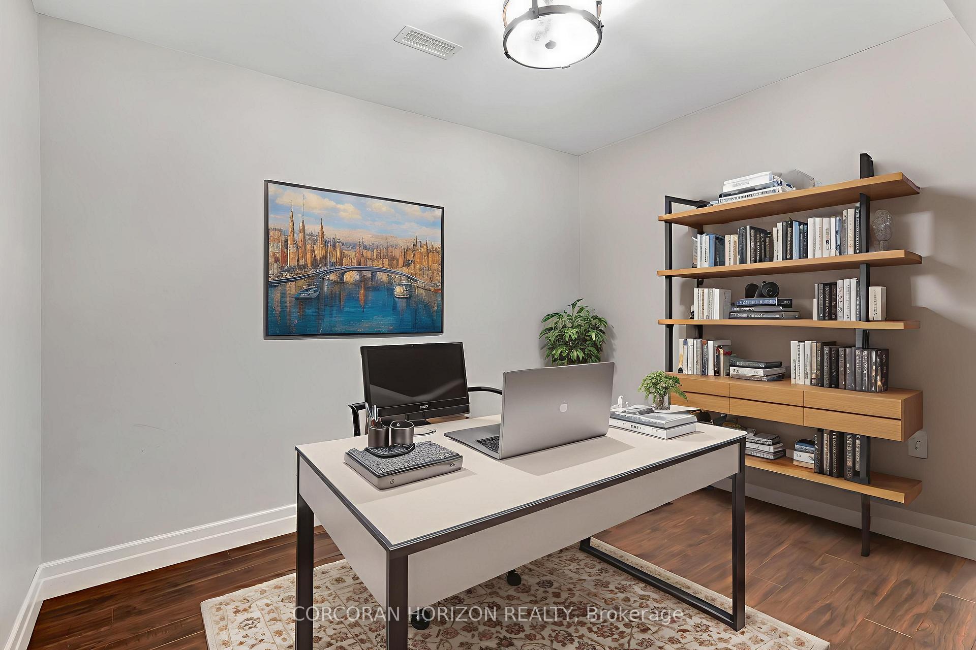 Photo 33 of 136 Oak Park Drive, Waterloo, Eastbridge — HOMEH
