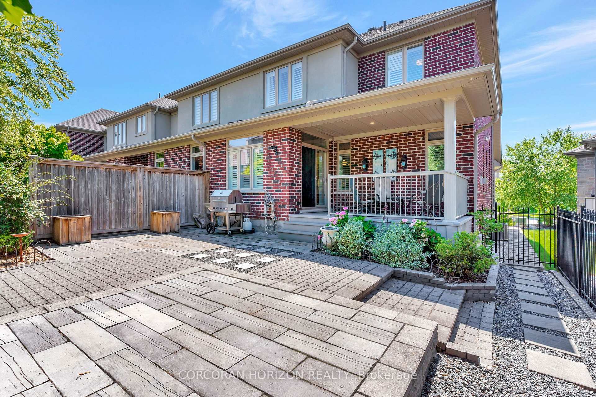 Photo 36 of 136 Oak Park Drive, Waterloo, Eastbridge — HOMEH
