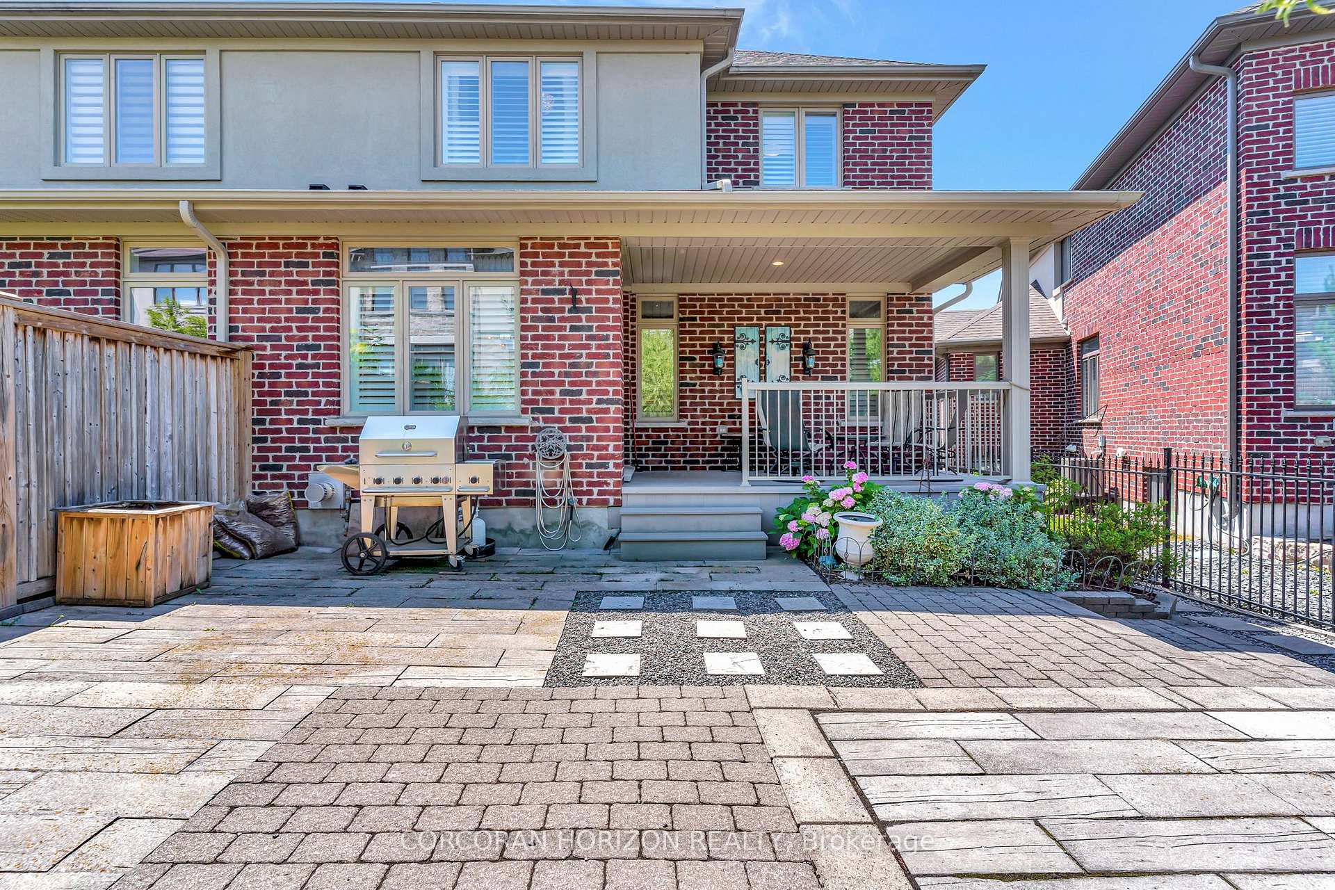 Photo 37 of 136 Oak Park Drive, Waterloo, Eastbridge — HOMEH