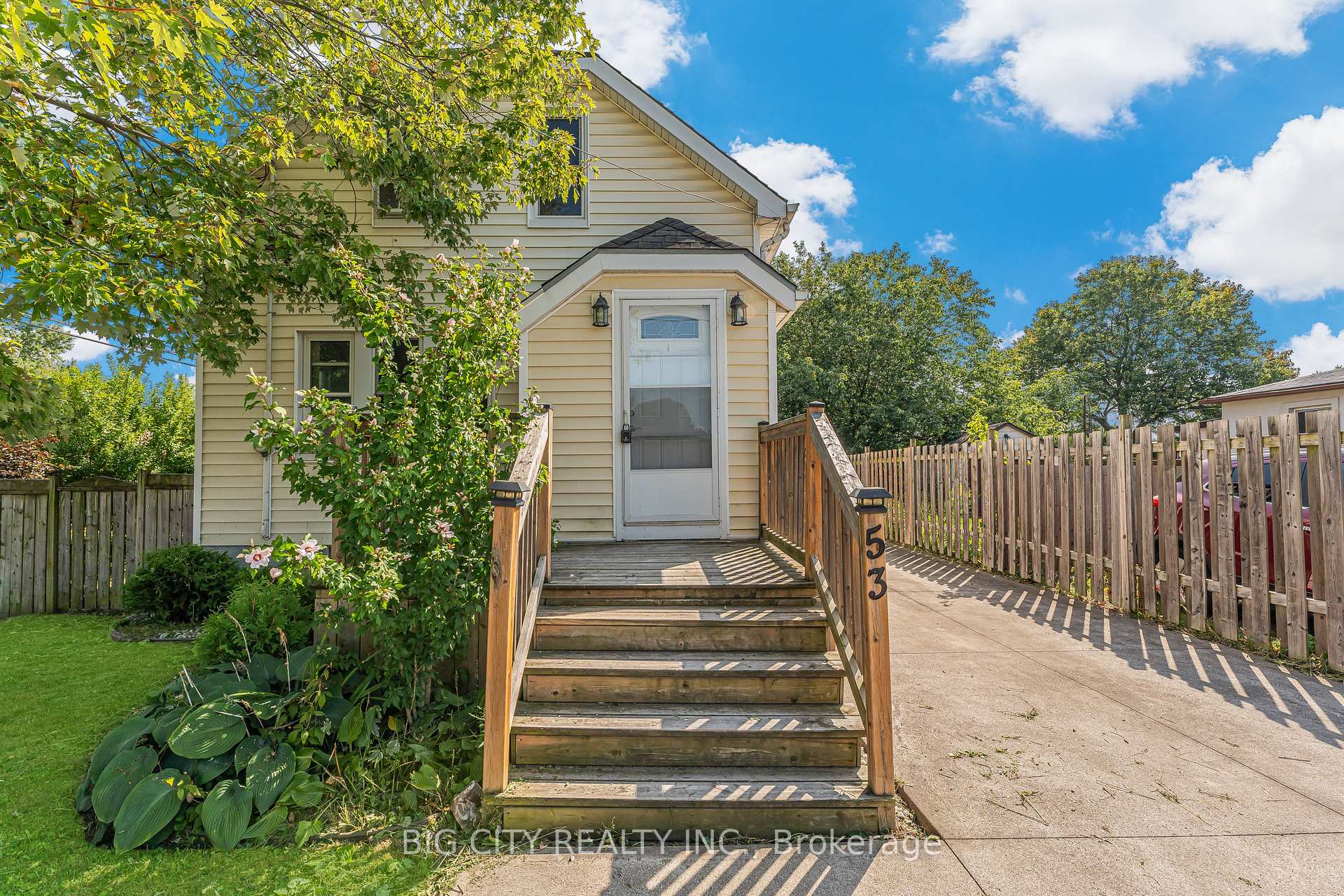Photo 1 of 53 Cady Street, Welland, Lincoln/Crowland — HOMEH