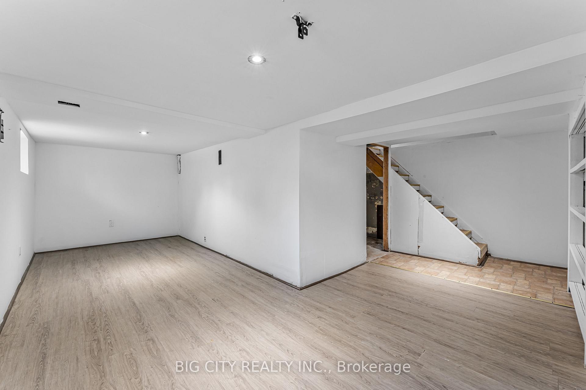 Photo 16 of 53 Cady Street, Welland, Lincoln/Crowland — HOMEH