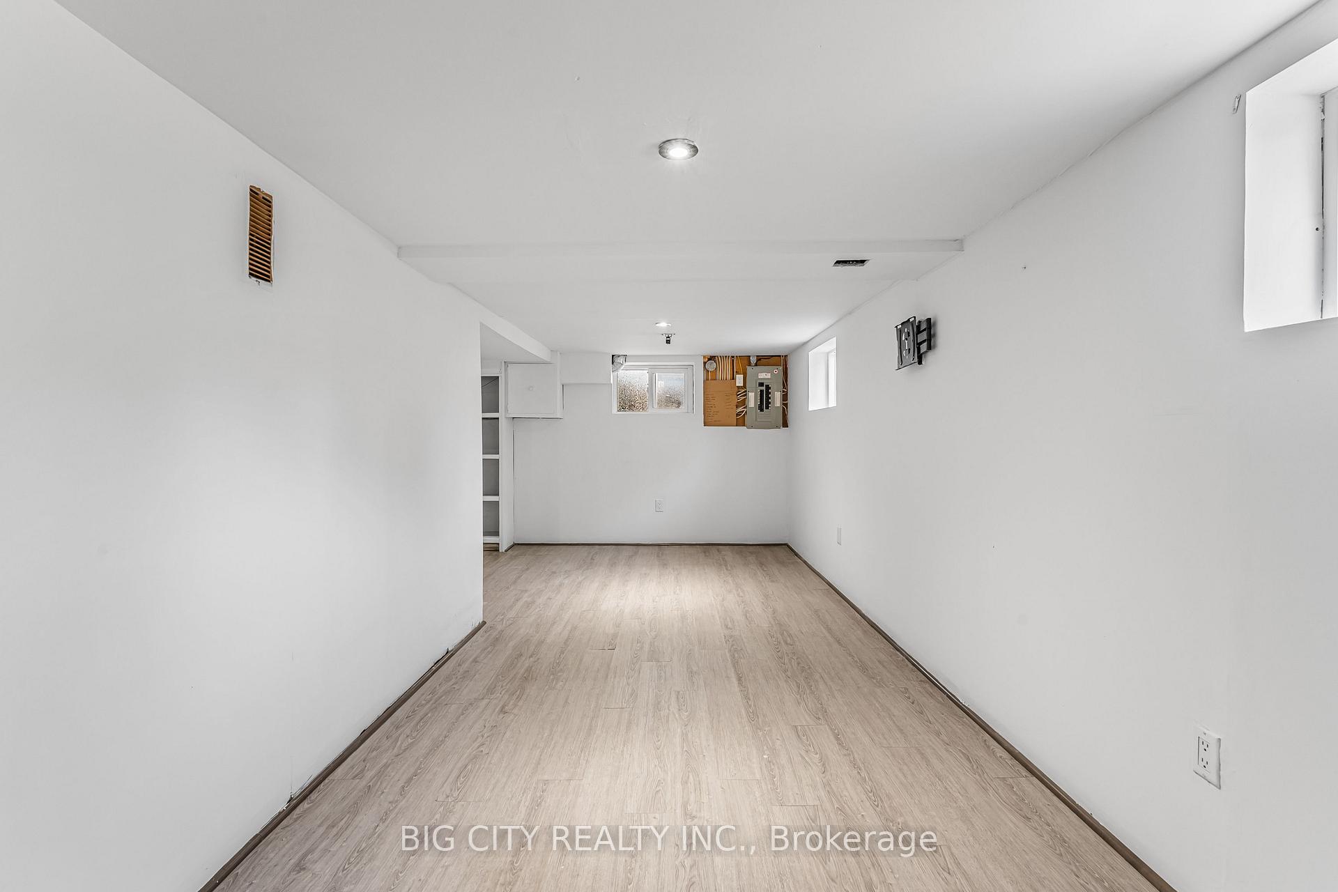 Photo 17 of 53 Cady Street, Welland, Lincoln/Crowland — HOMEH