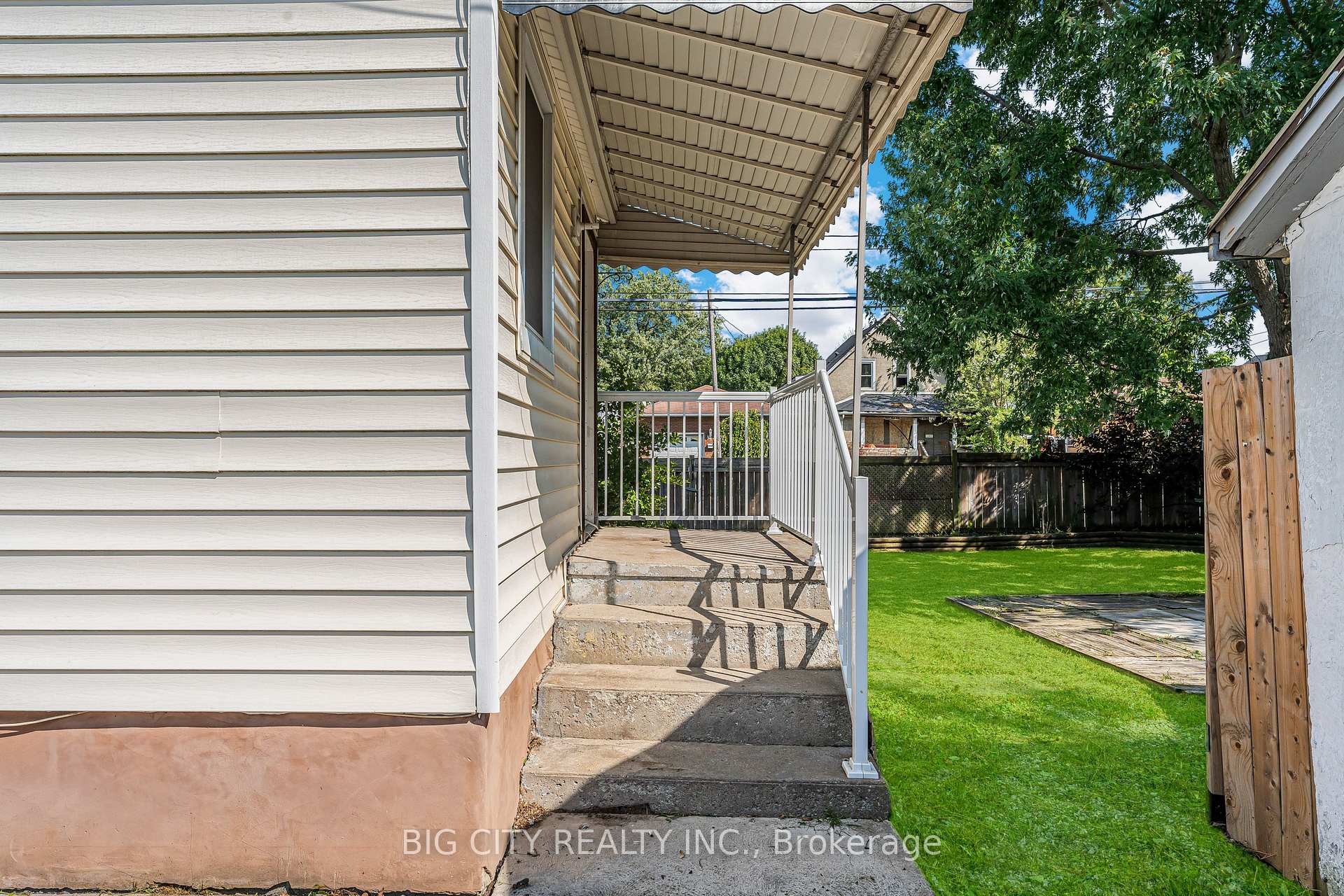 Photo 18 of 53 Cady Street, Welland, Lincoln/Crowland — HOMEH