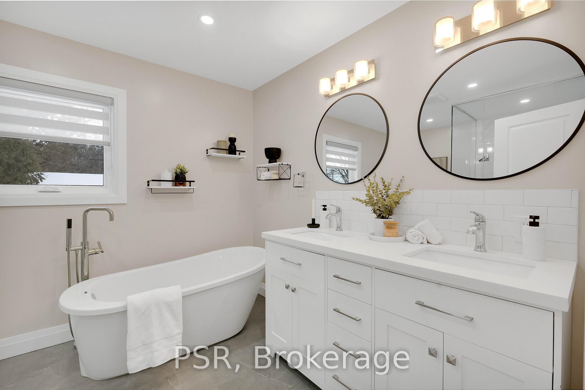 Photo 6 of 15 Wenderly Drive, Aurora, Aurora Village — HOMEH