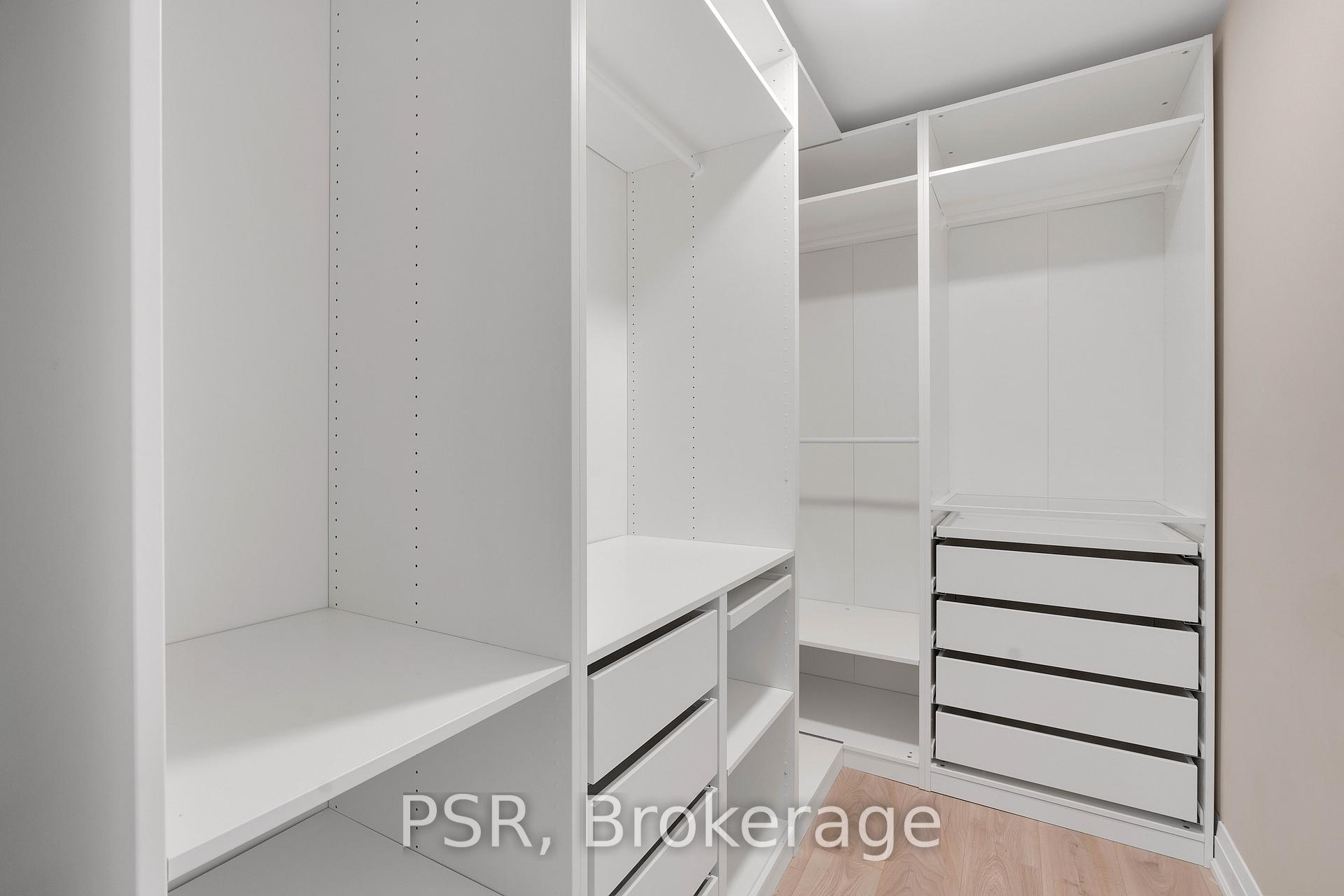 Photo 7 of 15 Wenderly Drive, Aurora, Aurora Village — HOMEH
