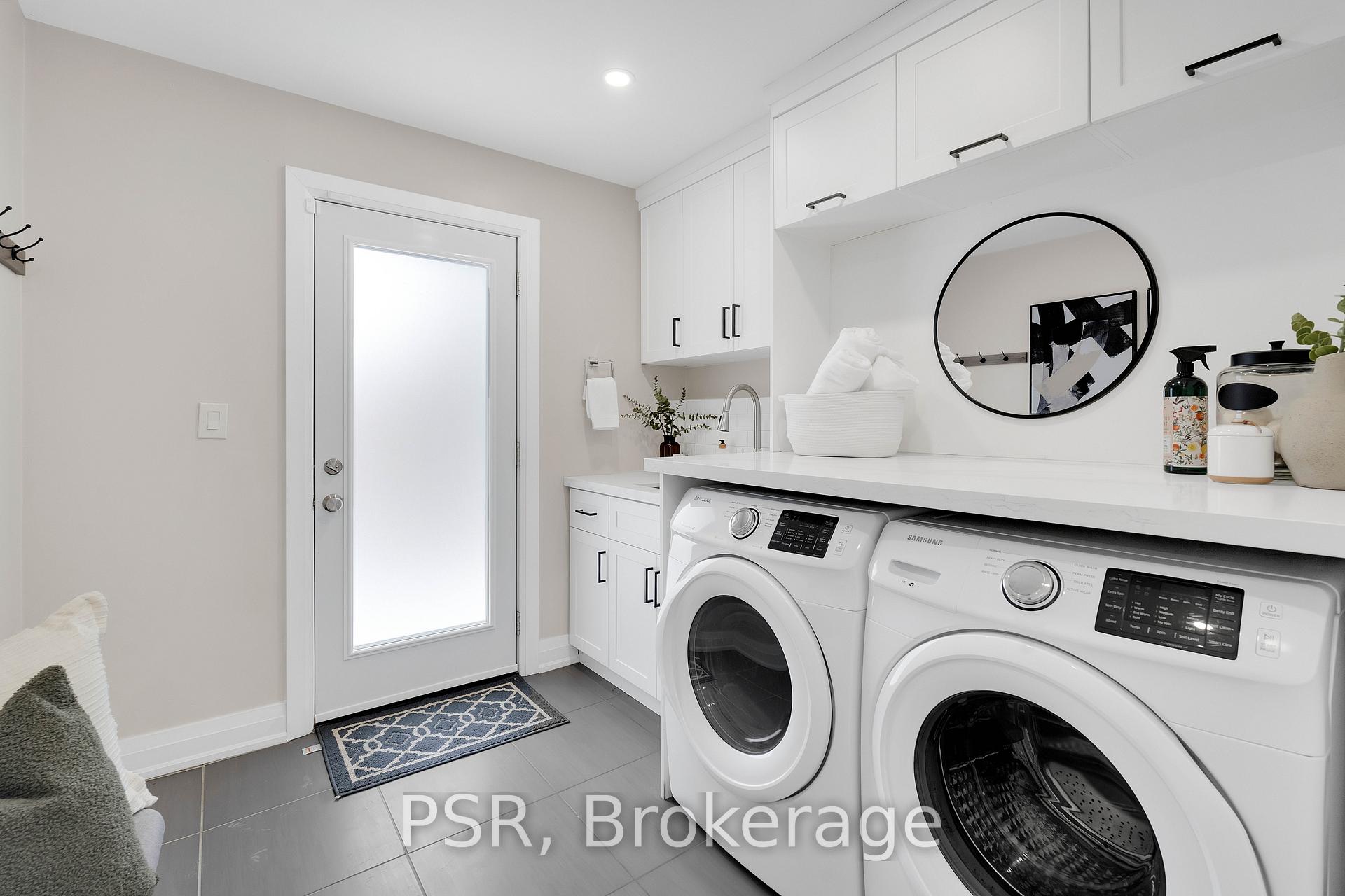 Photo 11 of 15 Wenderly Drive, Aurora, Aurora Village — HOMEH