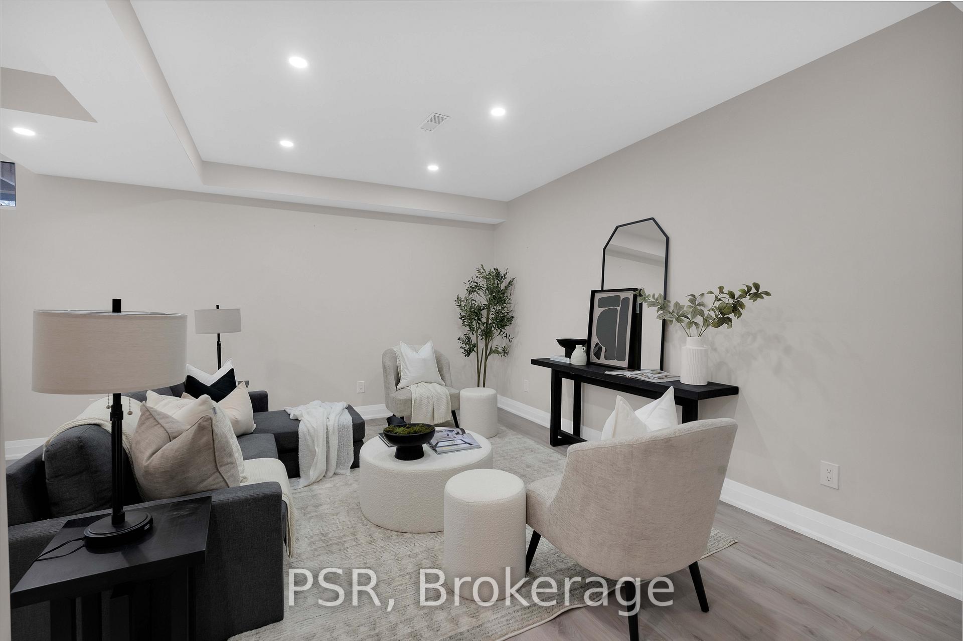 Photo 12 of 15 Wenderly Drive, Aurora, Aurora Village — HOMEH