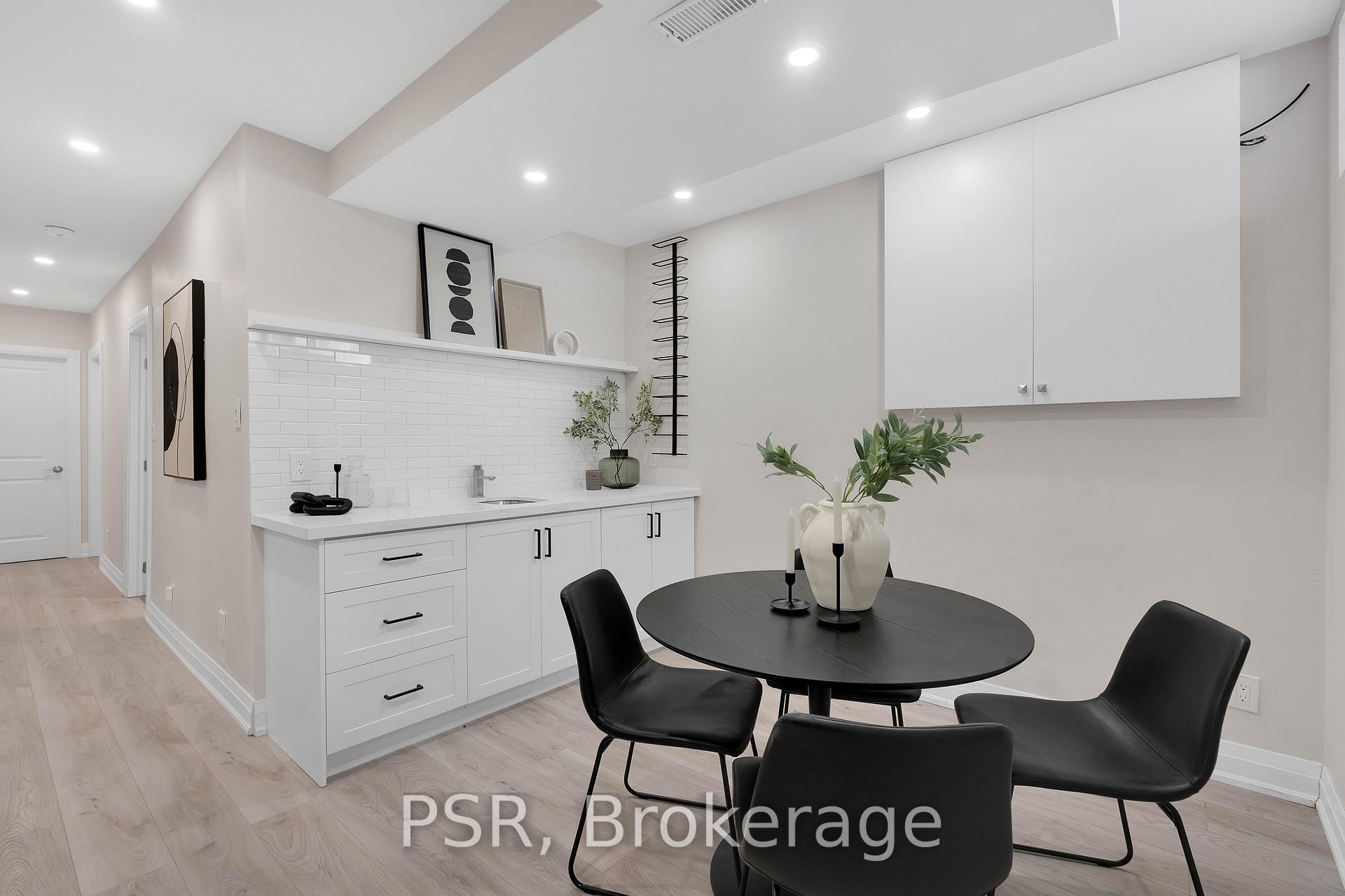 Photo 13 of 15 Wenderly Drive, Aurora, Aurora Village — HOMEH