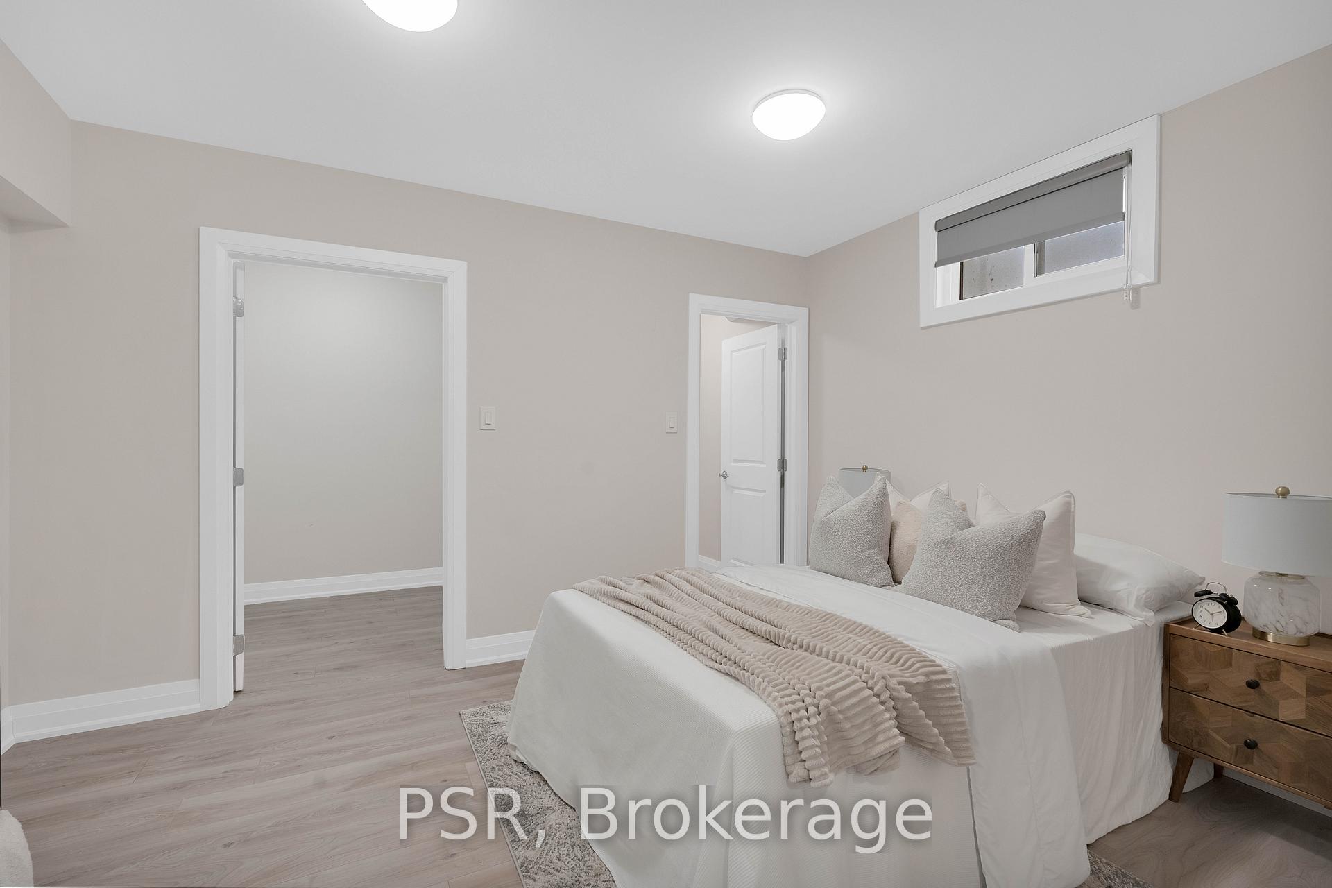 Photo 14 of 15 Wenderly Drive, Aurora, Aurora Village — HOMEH