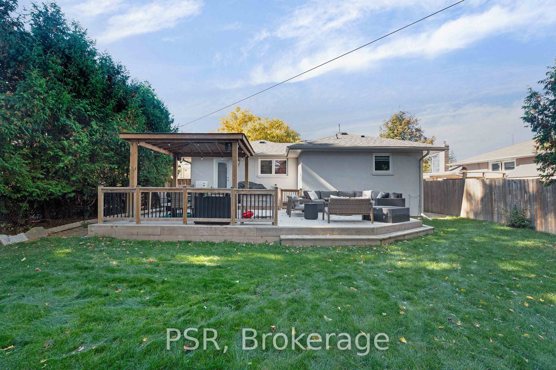 Photo 17 of 15 Wenderly Drive, Aurora, Aurora Village — HOMEH