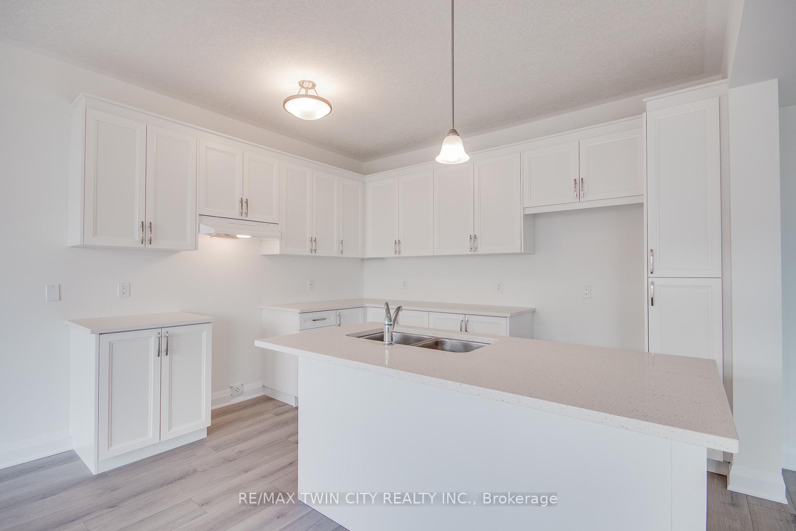 Photo 16 of 307 Raspberry Place, Waterloo — HOMEH