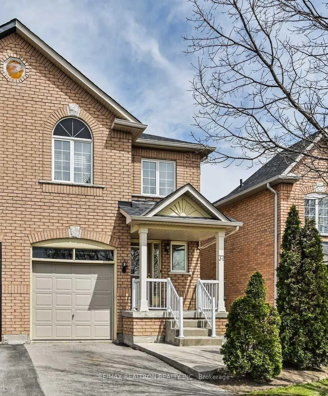 Photo 1 of 37 Kale Crescent, Vaughan, Maple — HOMEH