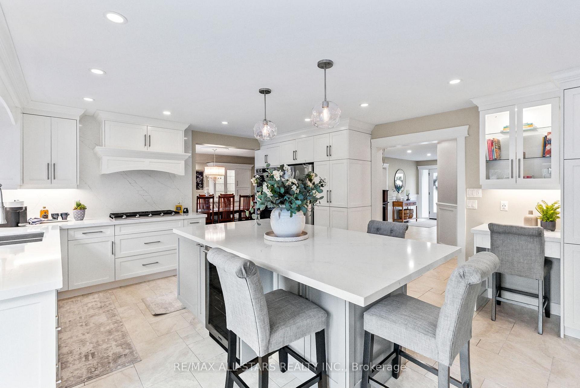 Photo 5 of 42 Galloway Crescent, Uxbridge — HOMEH