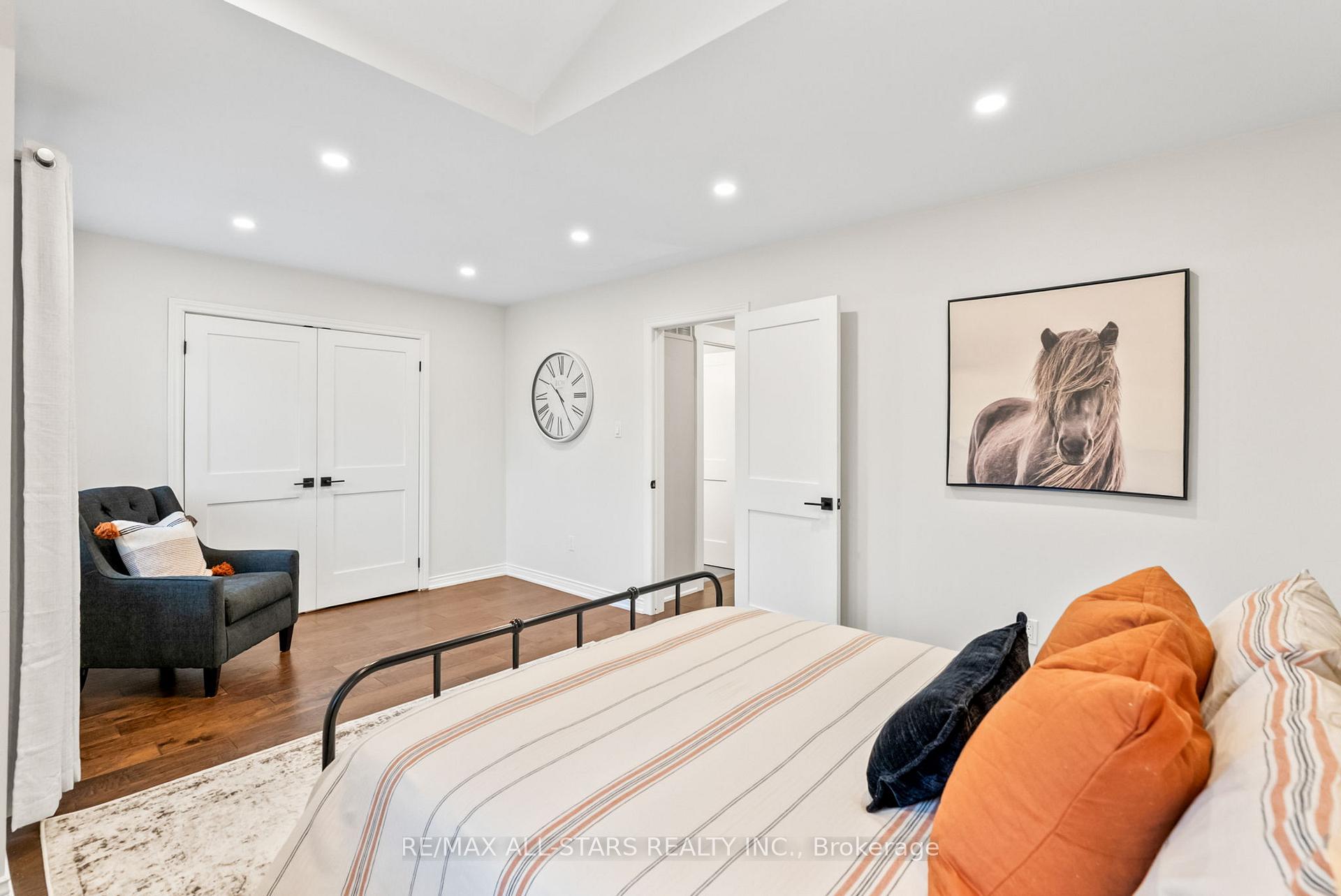 Photo 28 of 42 Galloway Crescent, Uxbridge — HOMEH