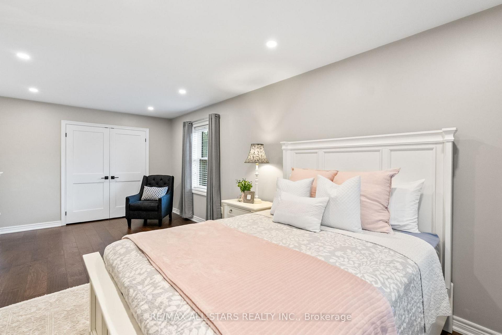 Photo 30 of 42 Galloway Crescent, Uxbridge — HOMEH