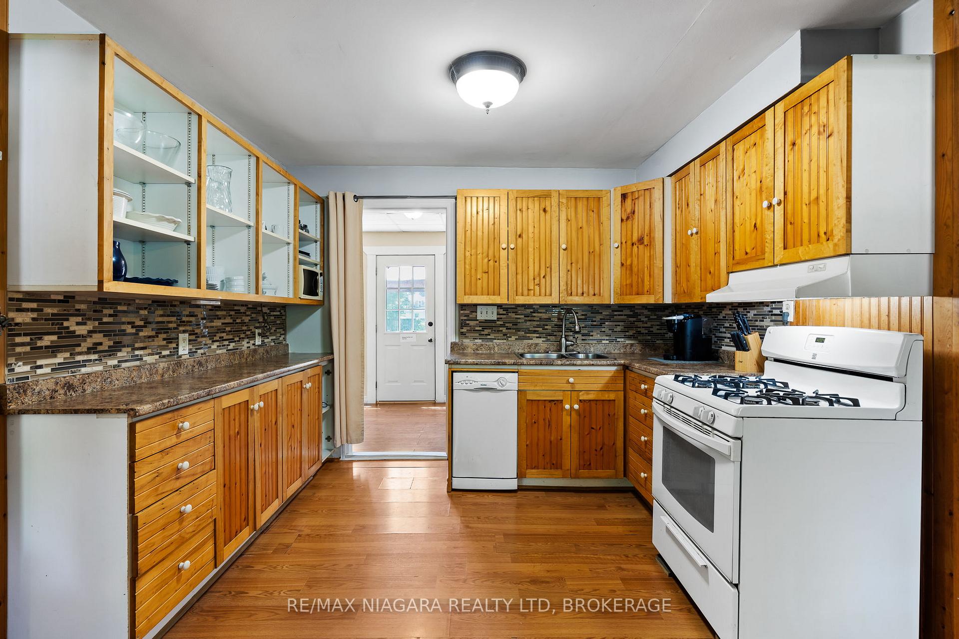 Photo 17 of 10567 Maplewood Drive, Wainfleet, Lakeshore — HOMEH