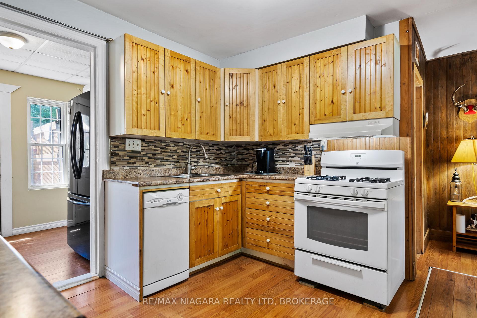 Photo 18 of 10567 Maplewood Drive, Wainfleet, Lakeshore — HOMEH