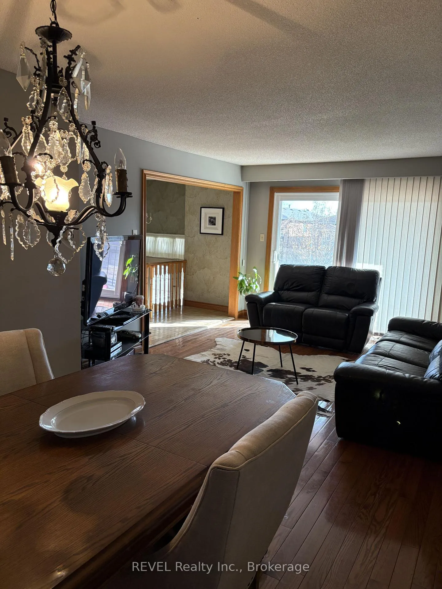 Photo 5 of 78 Ashburn Crescent, Vaughan, East Woodbridge — HOMEH